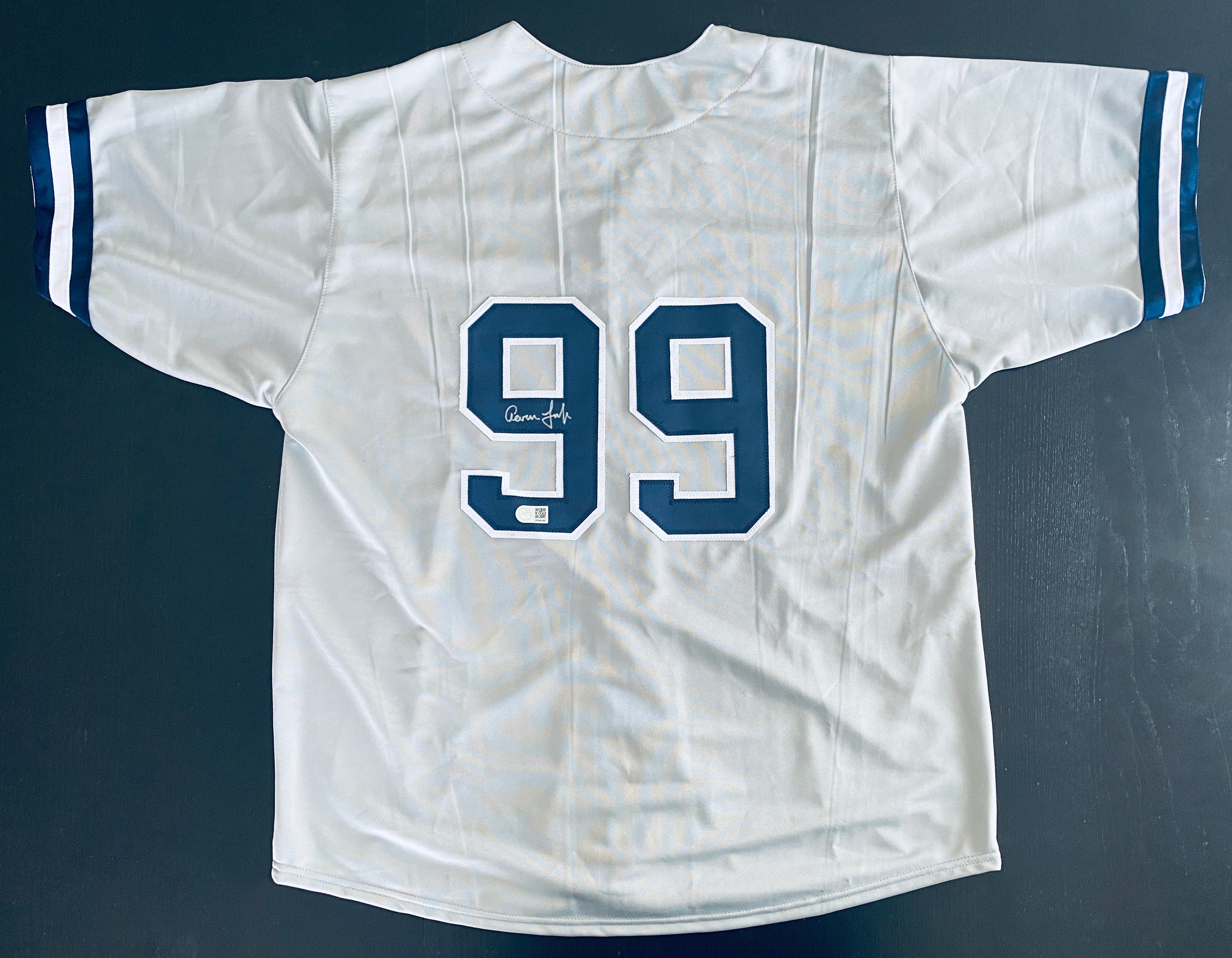 Aaron Judge Signed Jersey With COA (PC603187) (Yankees)