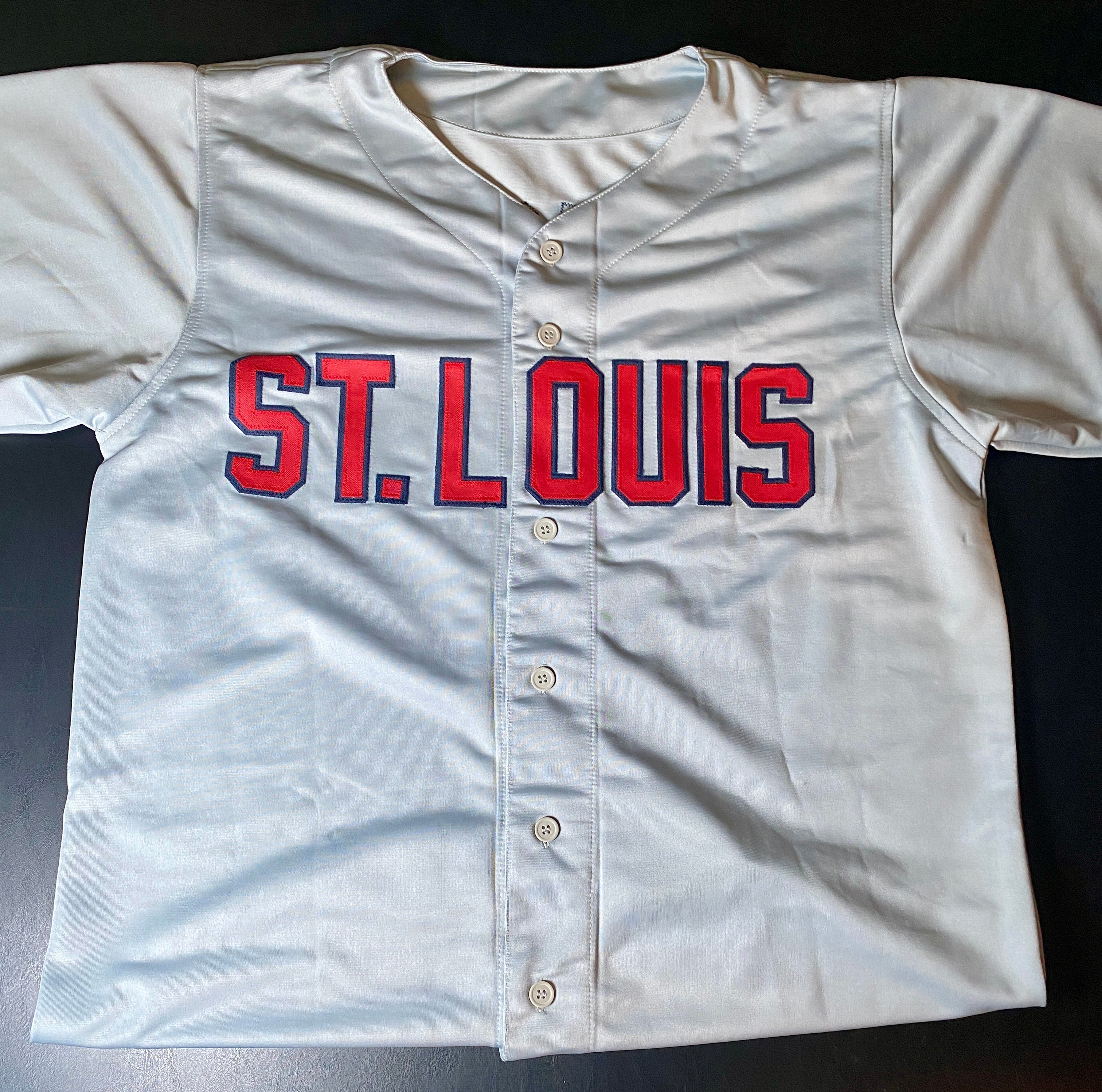 Albert Pujols Signed Jersey With COA (A51339) (Cardinals)