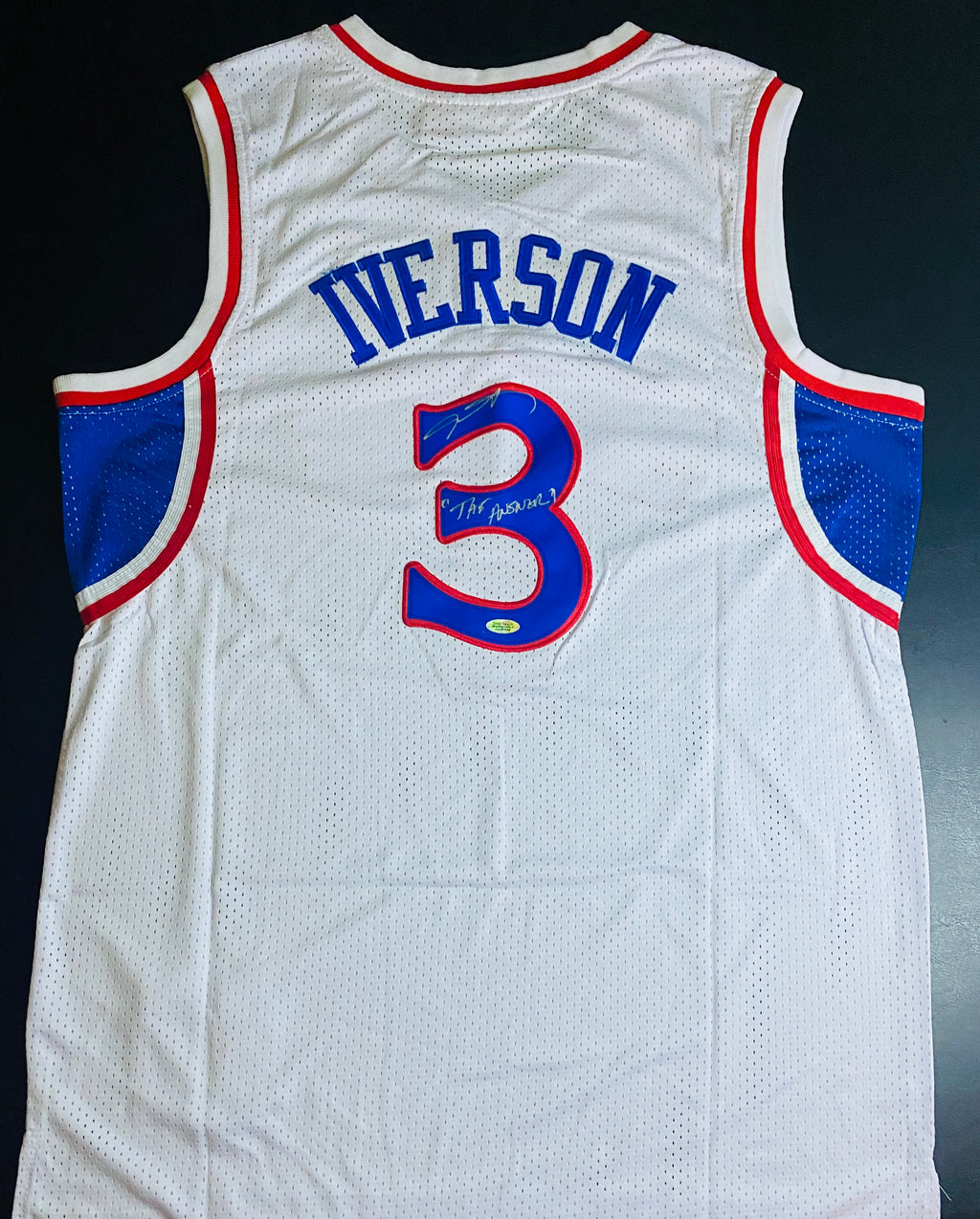 Allen Iverson Signed Jersey With COA (3200544) (Sixers)