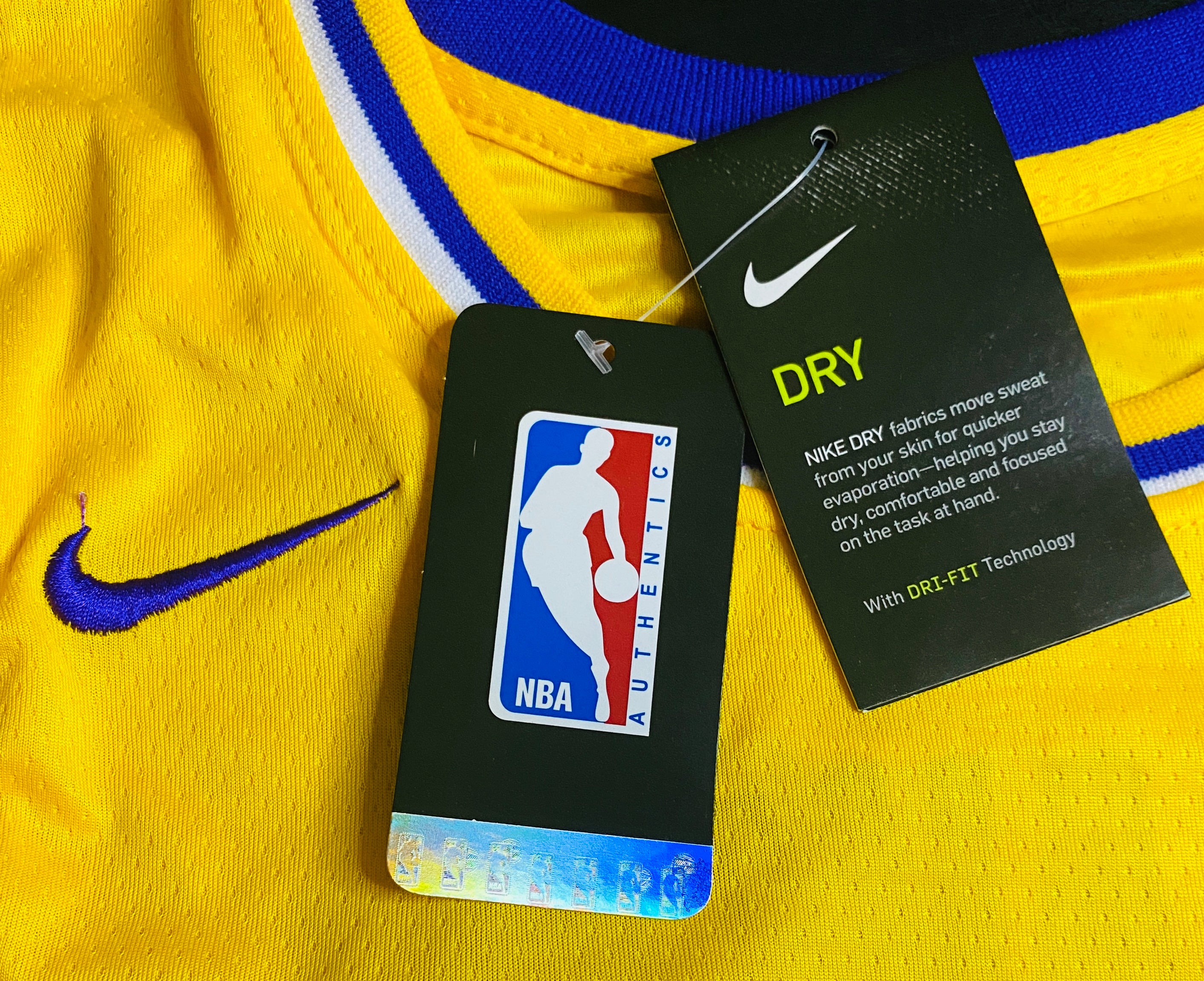 Austin Reaves Signed Jersey With COA (202682) (Lakers)