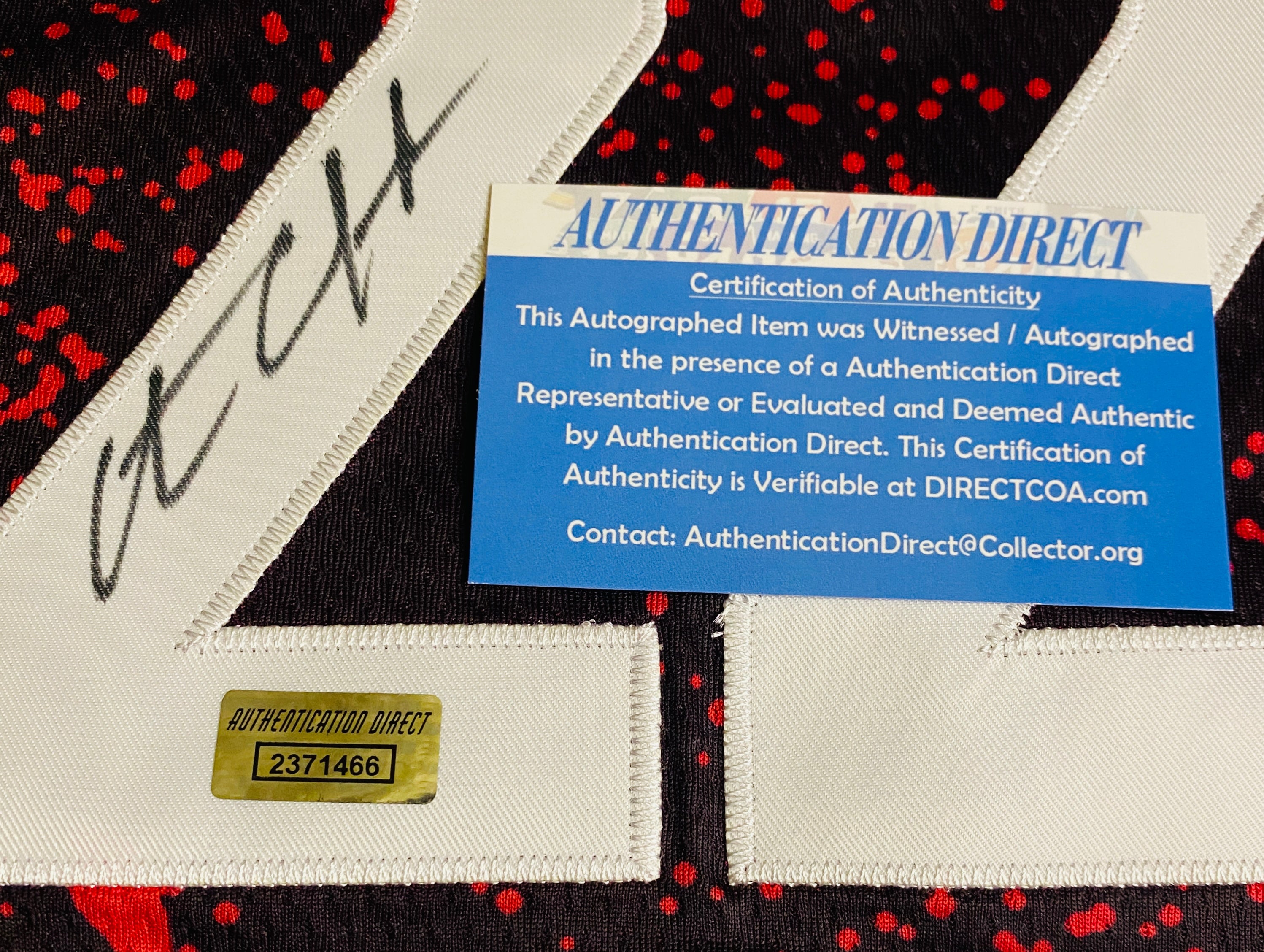 Caitlin Clark Signed Jersey With COA (2371466) (Fever)