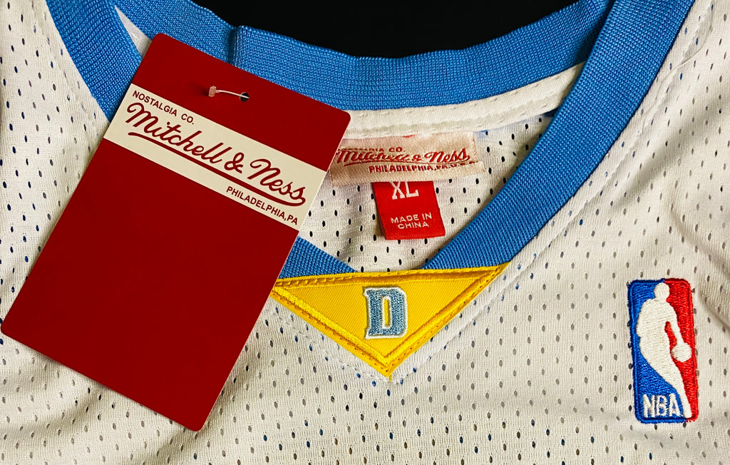 Carmelo Anthony Signed Jersey With COA (2371375) (Nuggets)