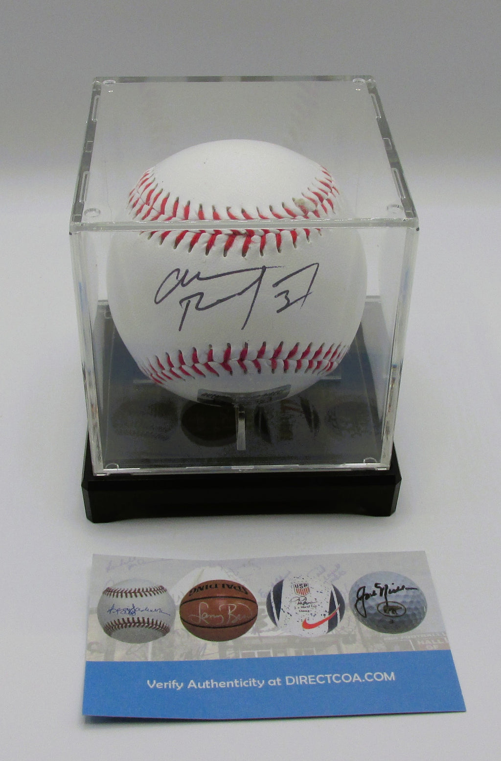 Charles Barkley Signed Baseball In Case With COA (2371592) (Suns, 76ers)