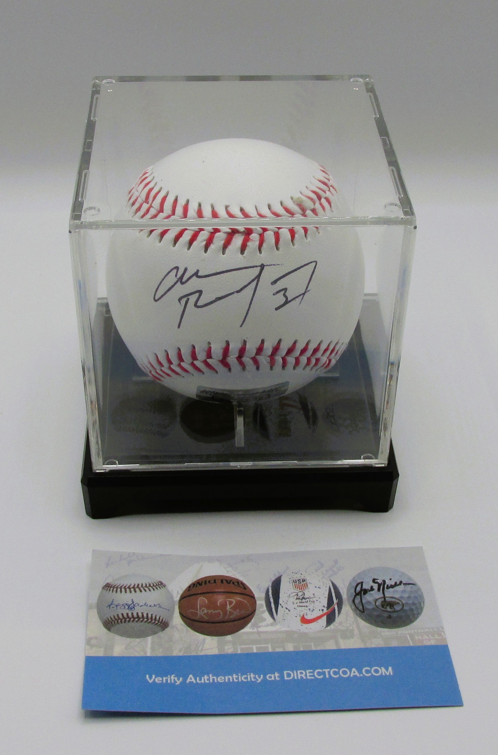 Charles Barkley Signed Baseball In Case With COA (2371592) (Suns, 76ers)