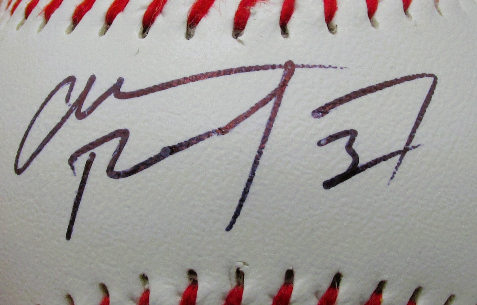 Charles Barkley Signed Baseball In Case With COA (2371592) (Suns, 76ers)