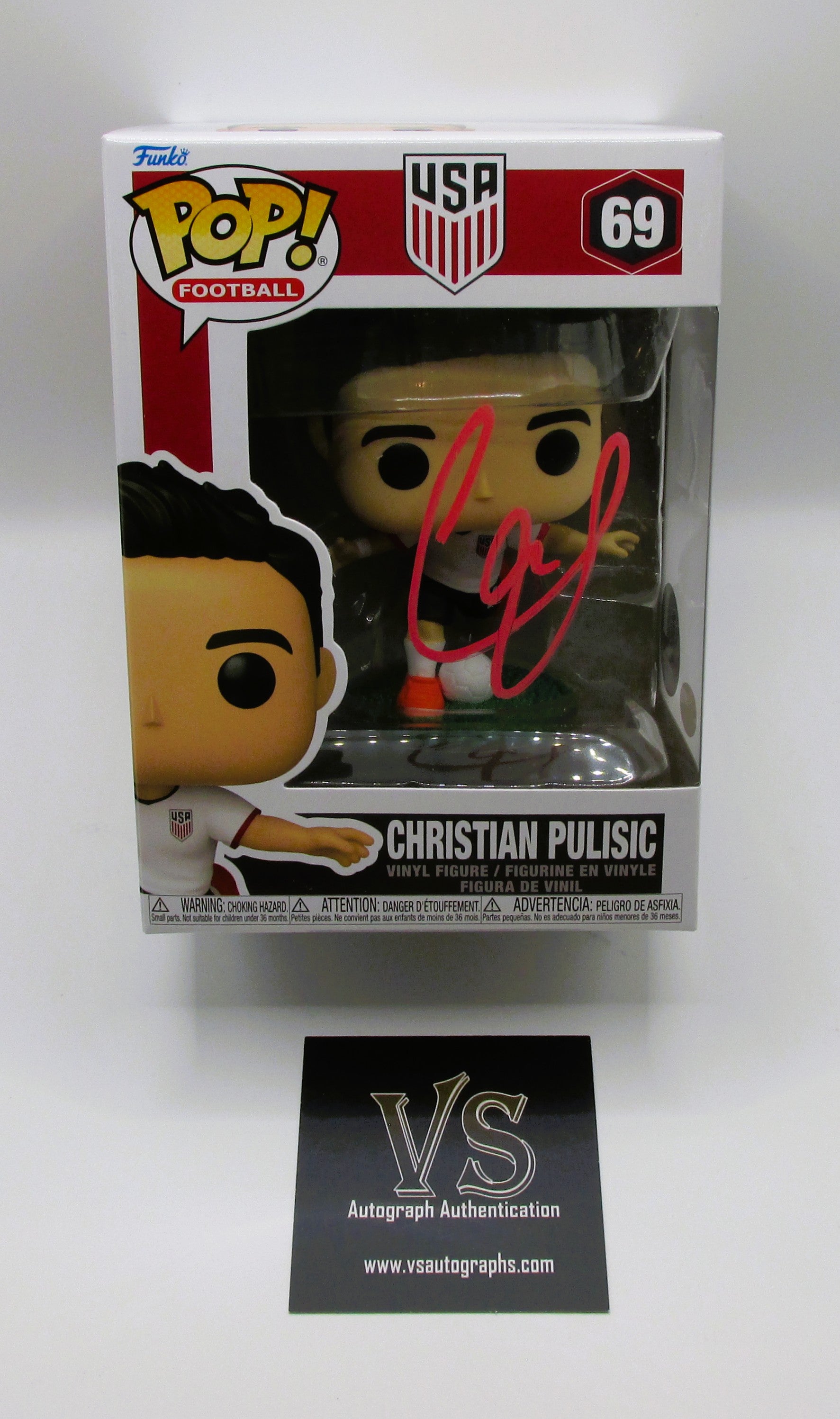 Christian Pulisic Signed Funko In Case With COA (A53838) (USA)