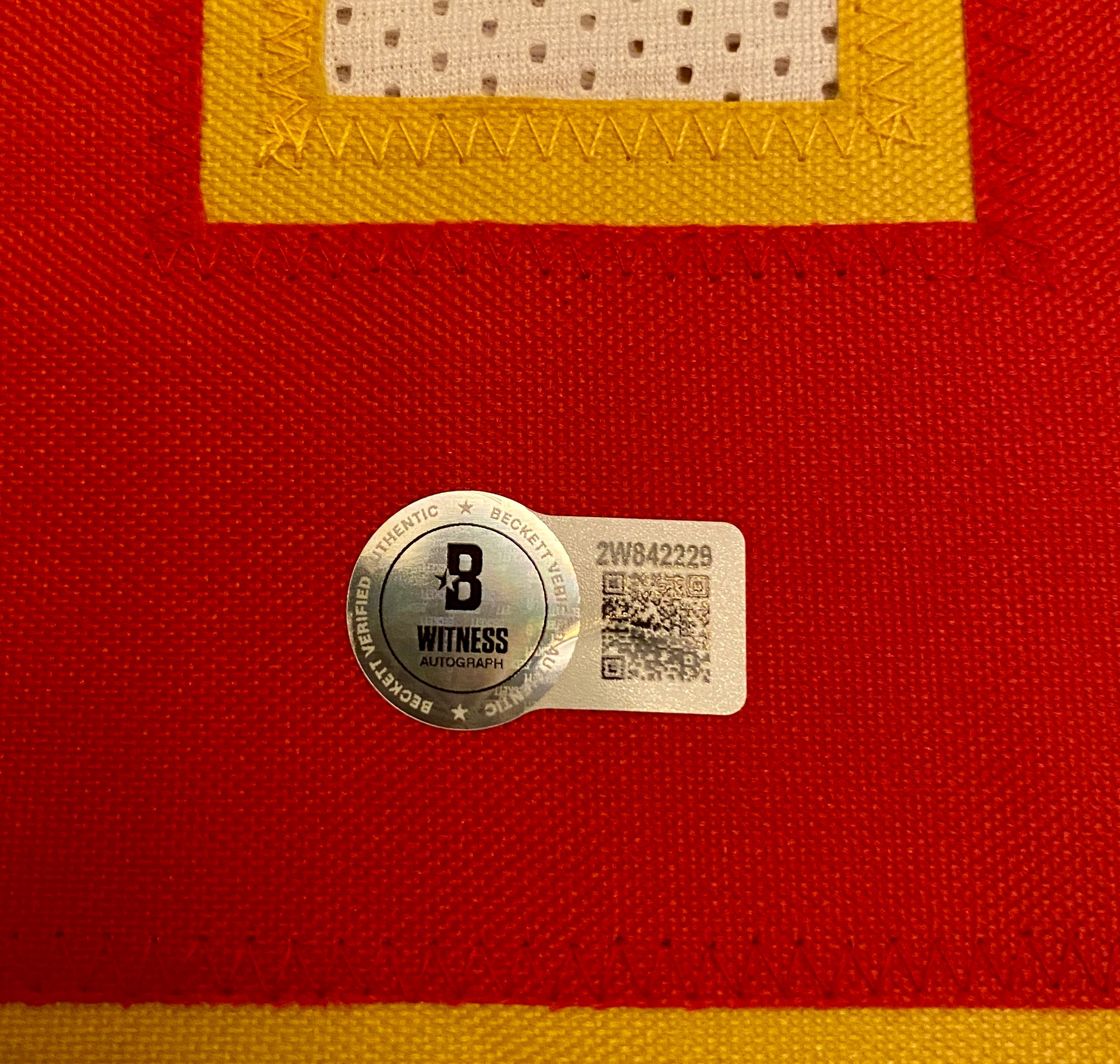 Dante Hall Signed Jersey With Beckett COA (2W842229) (Chiefs)