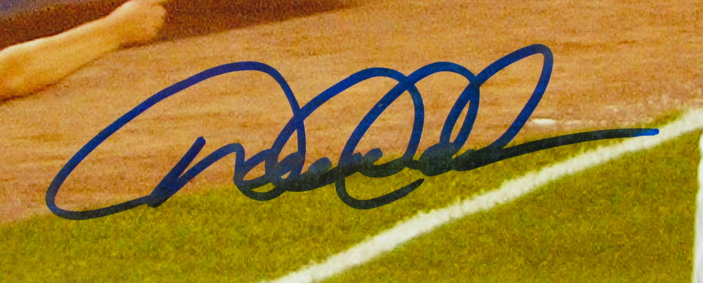 Derek Jeter Signed 8x10 Photo With COA (PC484747) (Yankees)