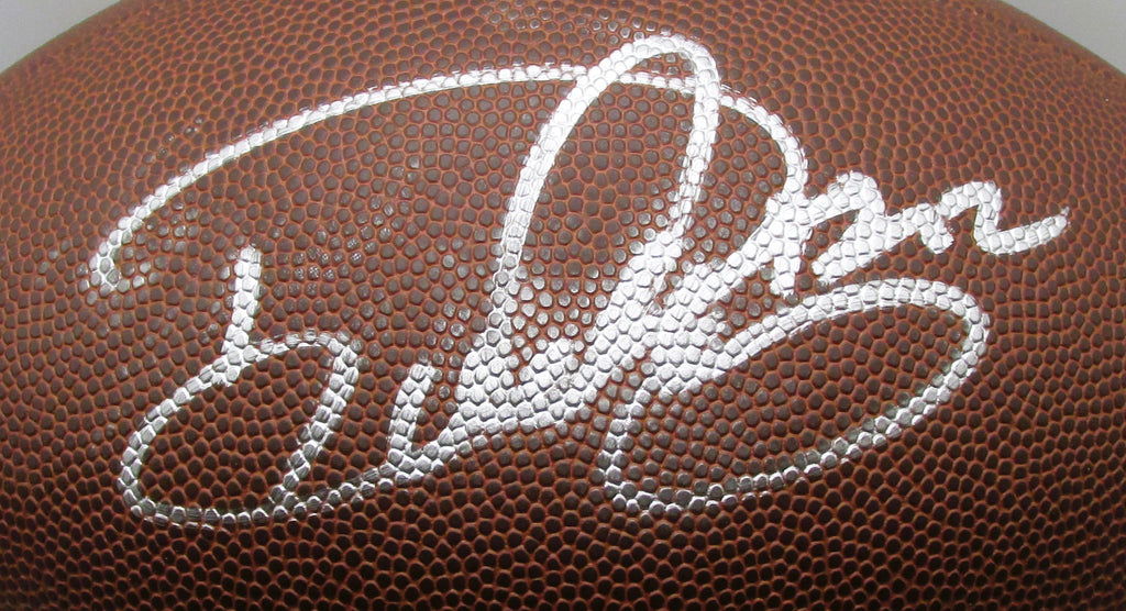 Derrick Henry Signed Football With COA (986784) (Ravens)