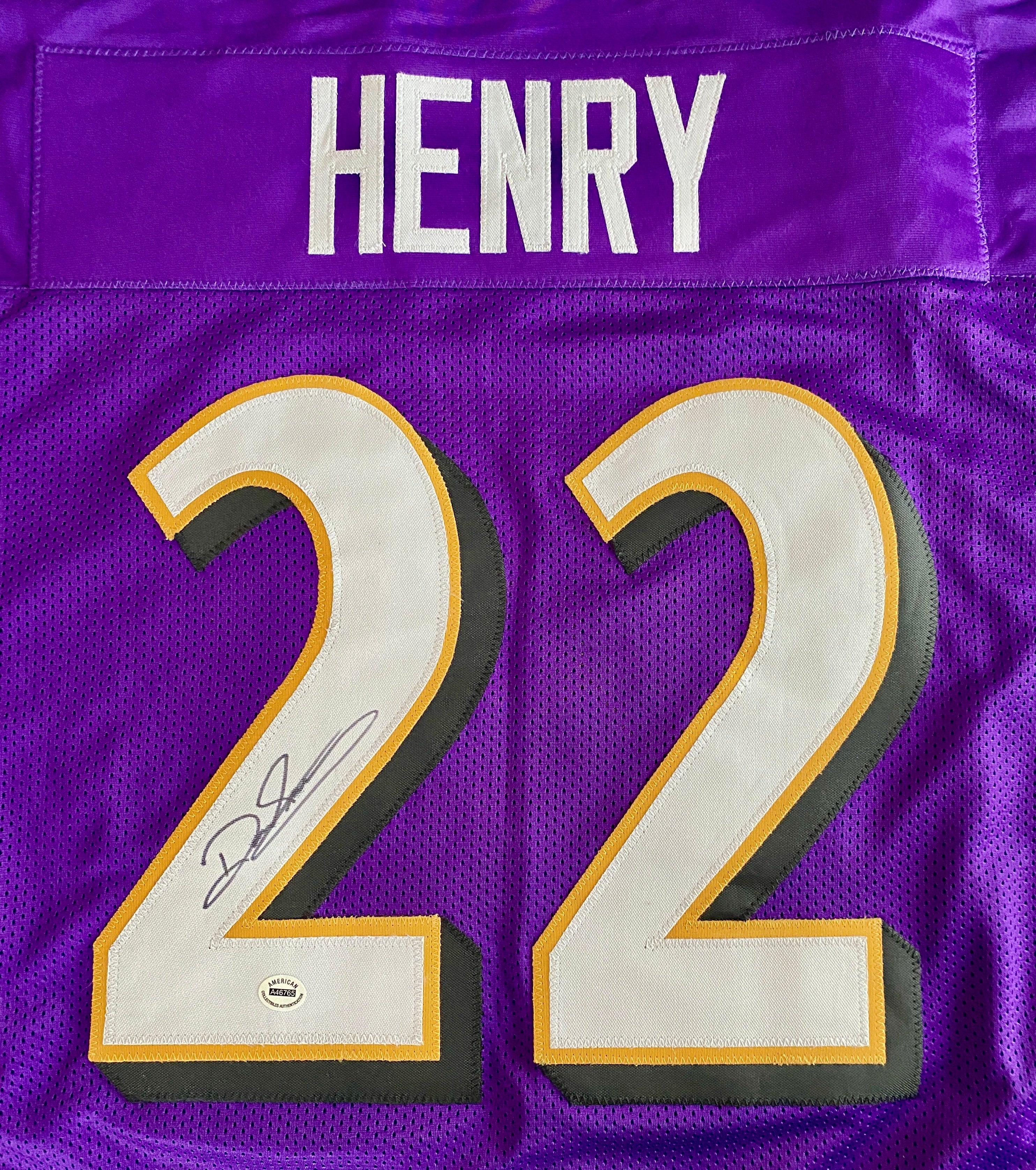 Derrick Henry Signed Jersey With COA (A46765) (Ravens)