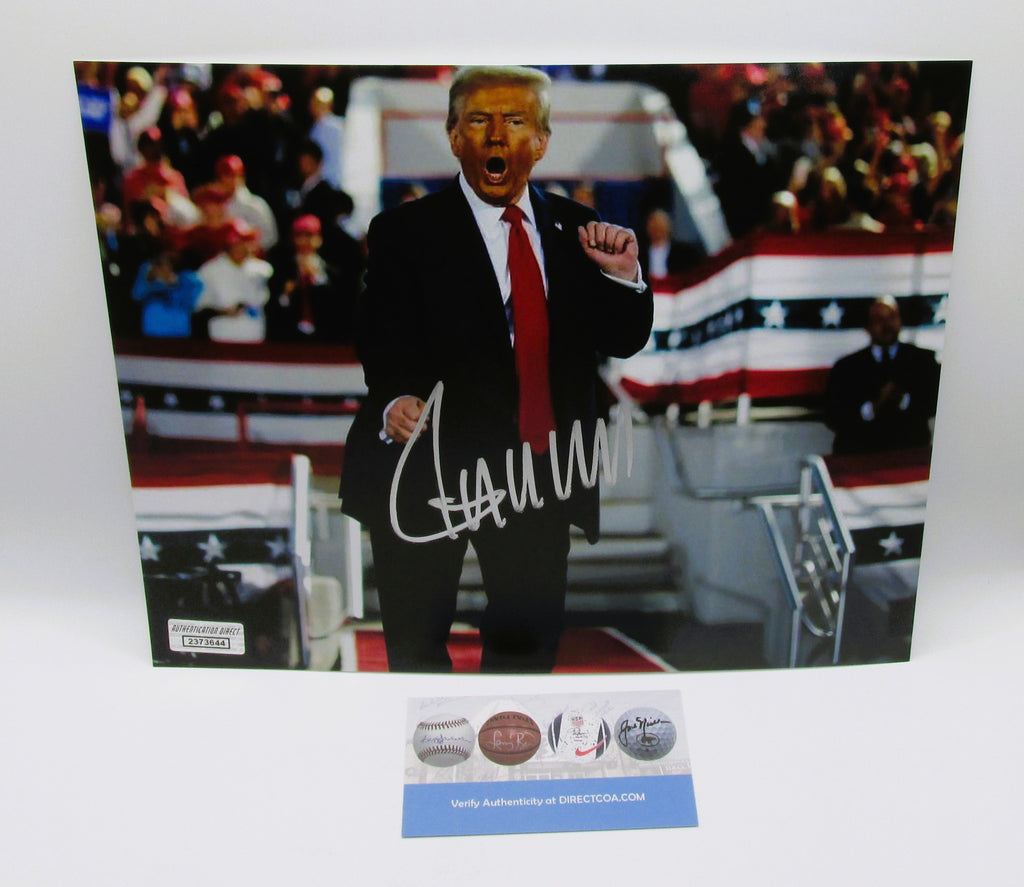Donald Trump Signed 8x10 Photo With COA (2373644) (President)