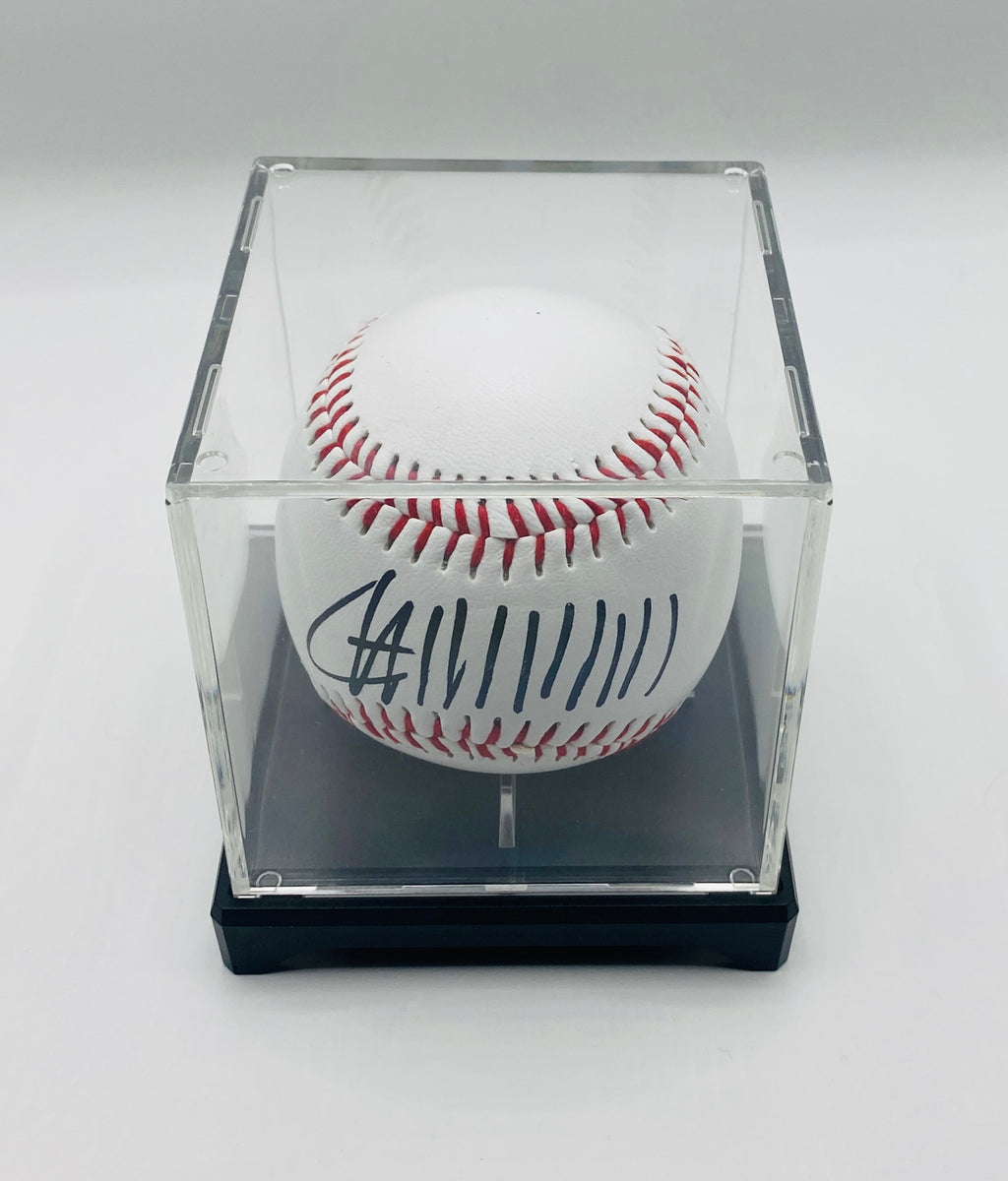 Donald Trump Signed Baseball In Case With COA (984533) (President)