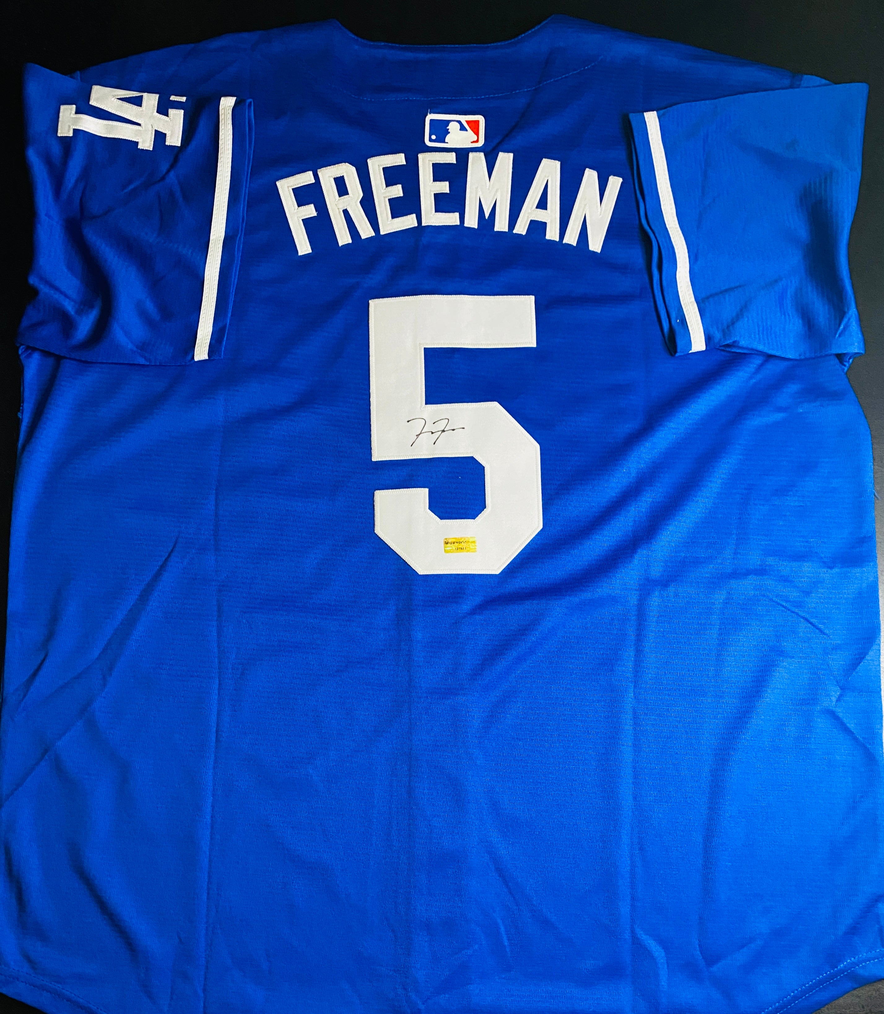 Freddie Freeman Signed Jersey With COA (121651) (Dodgers)