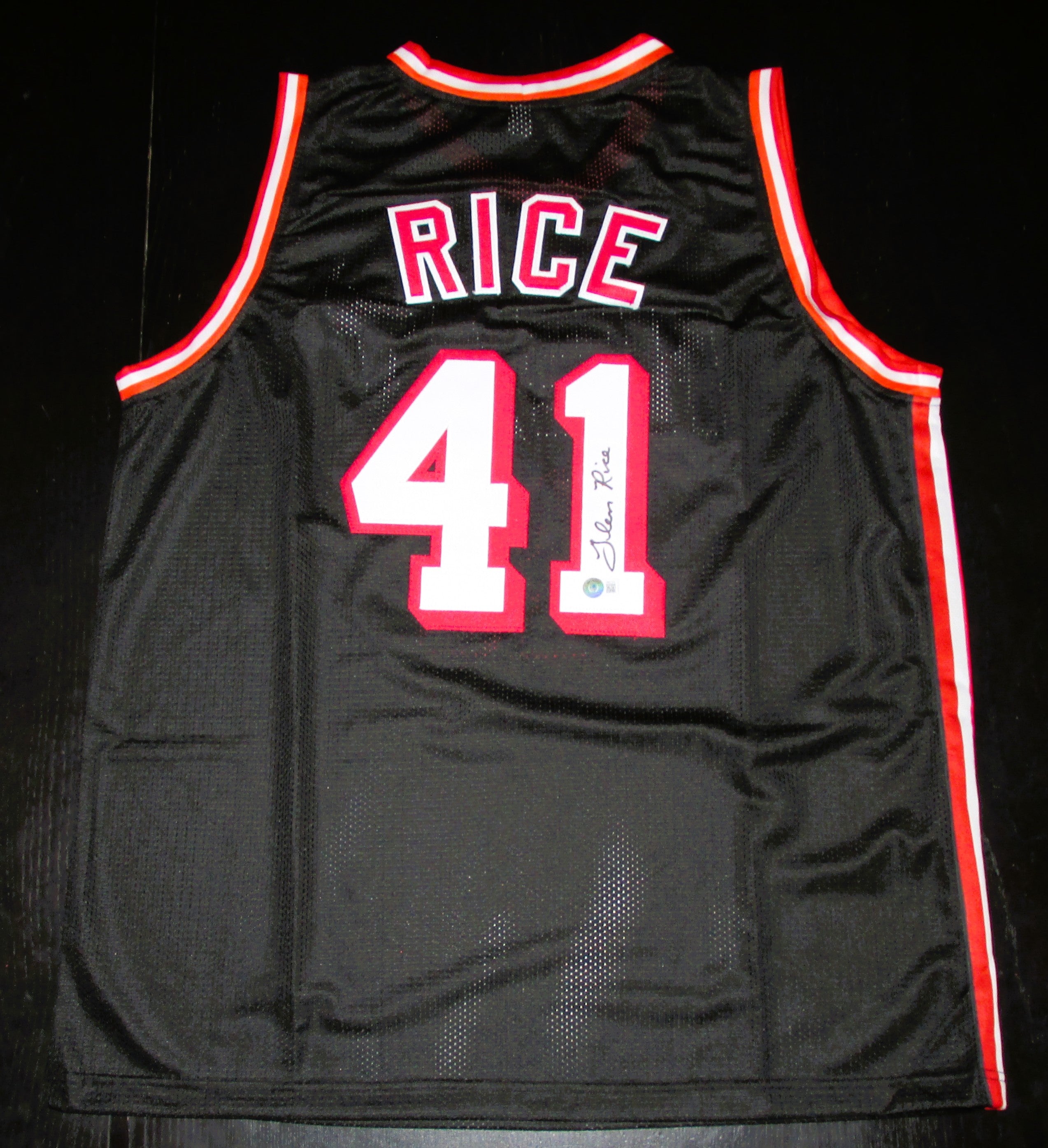 Glen Rice Signed Jersey With COA (Beckett Witnessed 1W027379) (Heat)