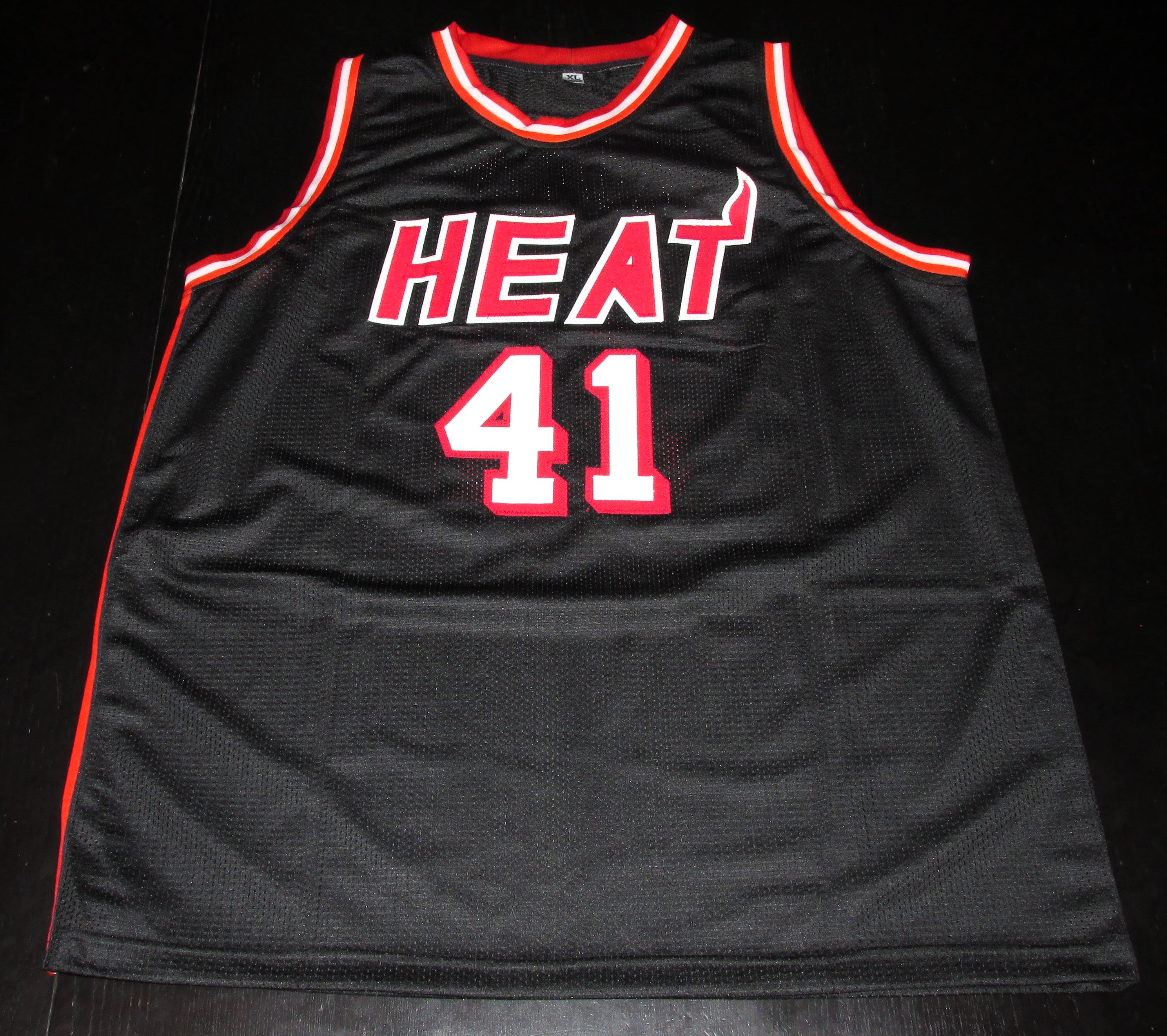 Glen Rice Signed Jersey With COA (Beckett Witnessed 1W027379) (Heat)