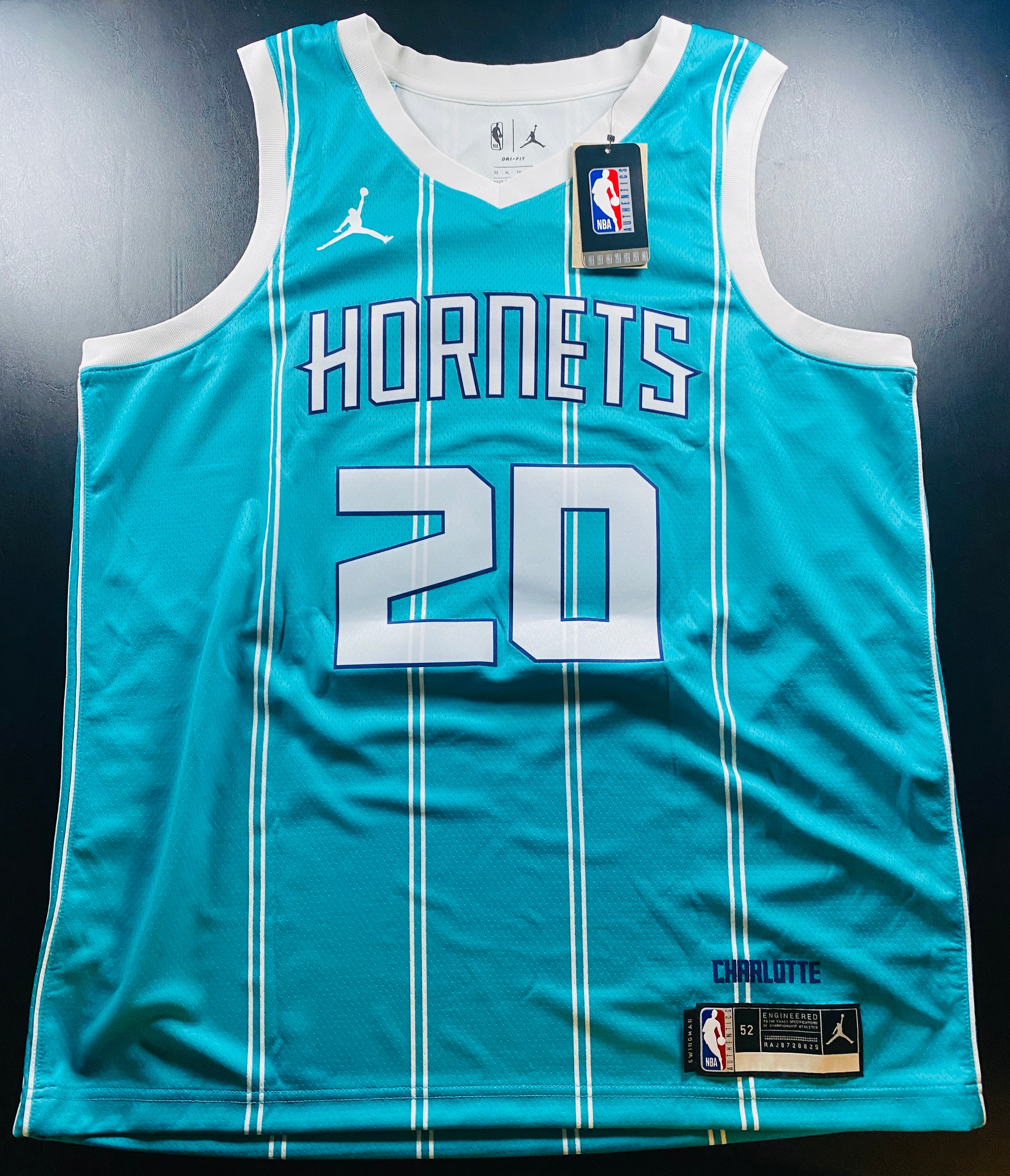 Gordon Hayward Signed Authentic Swingman Jersey With Fanatics COA (B376287)