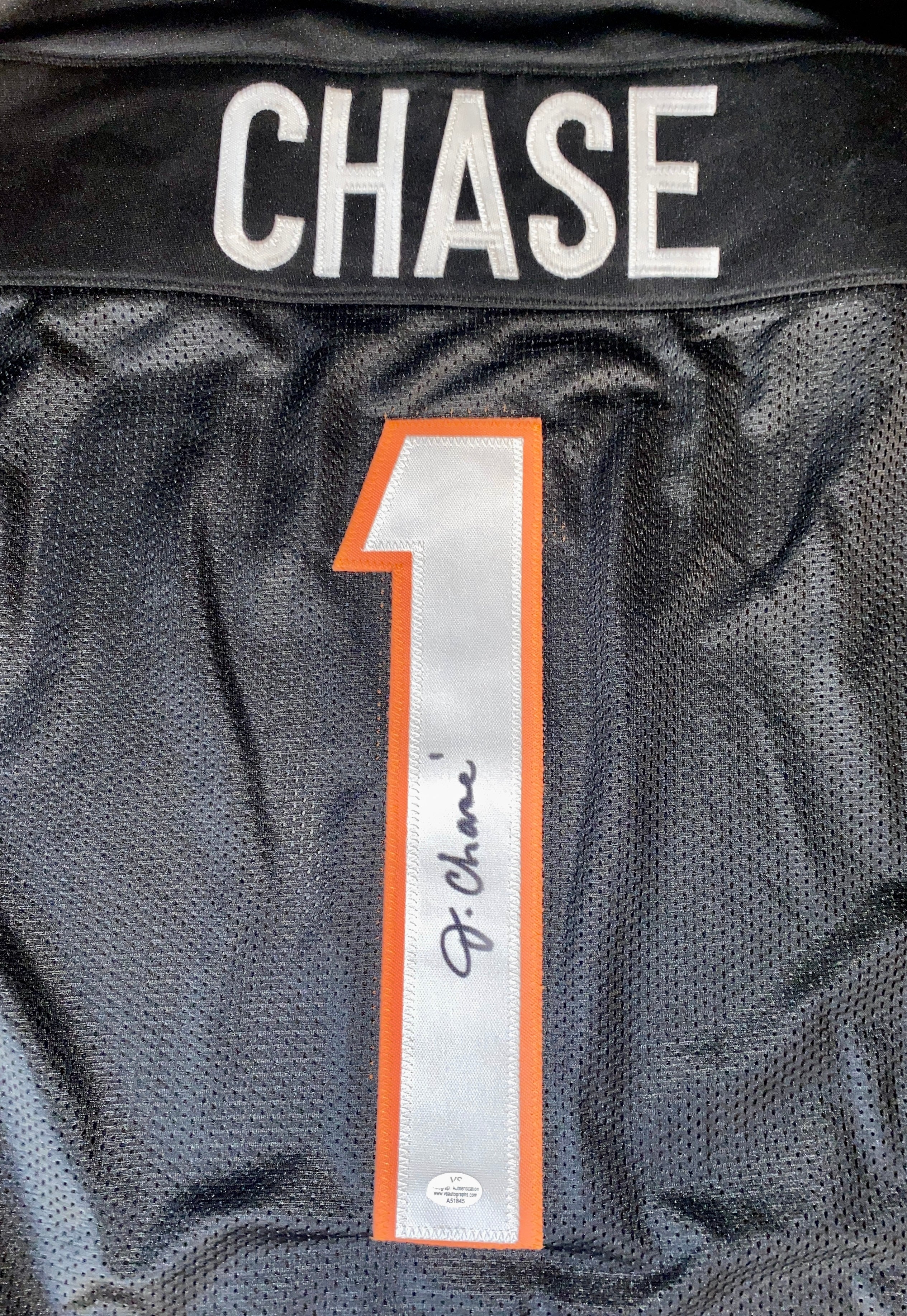 Ja'Marr Chase Signed Jersey With COA (A51845) (Bengals)