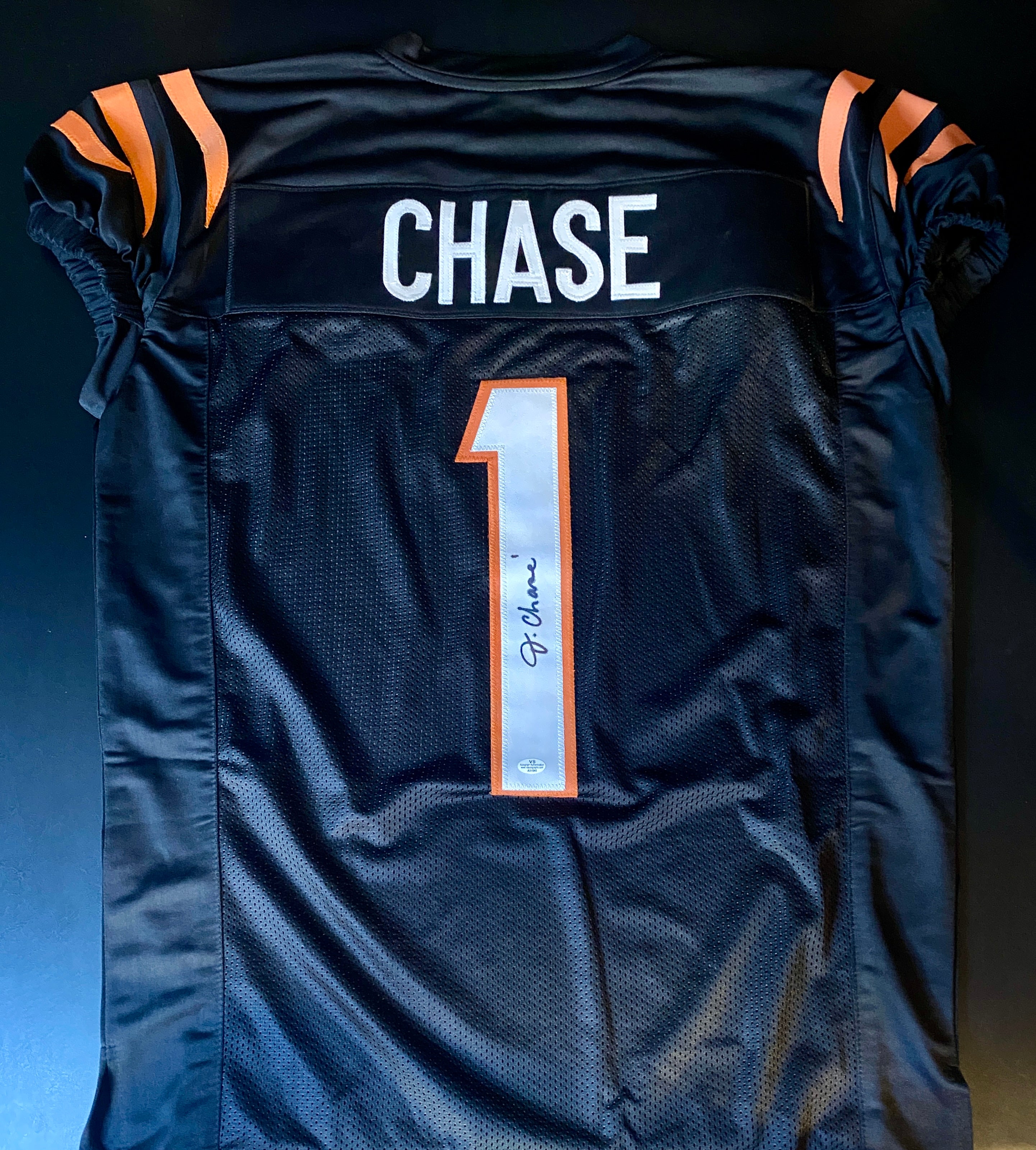Ja'Marr Chase Signed Jersey With COA (A51845) (Bengals)