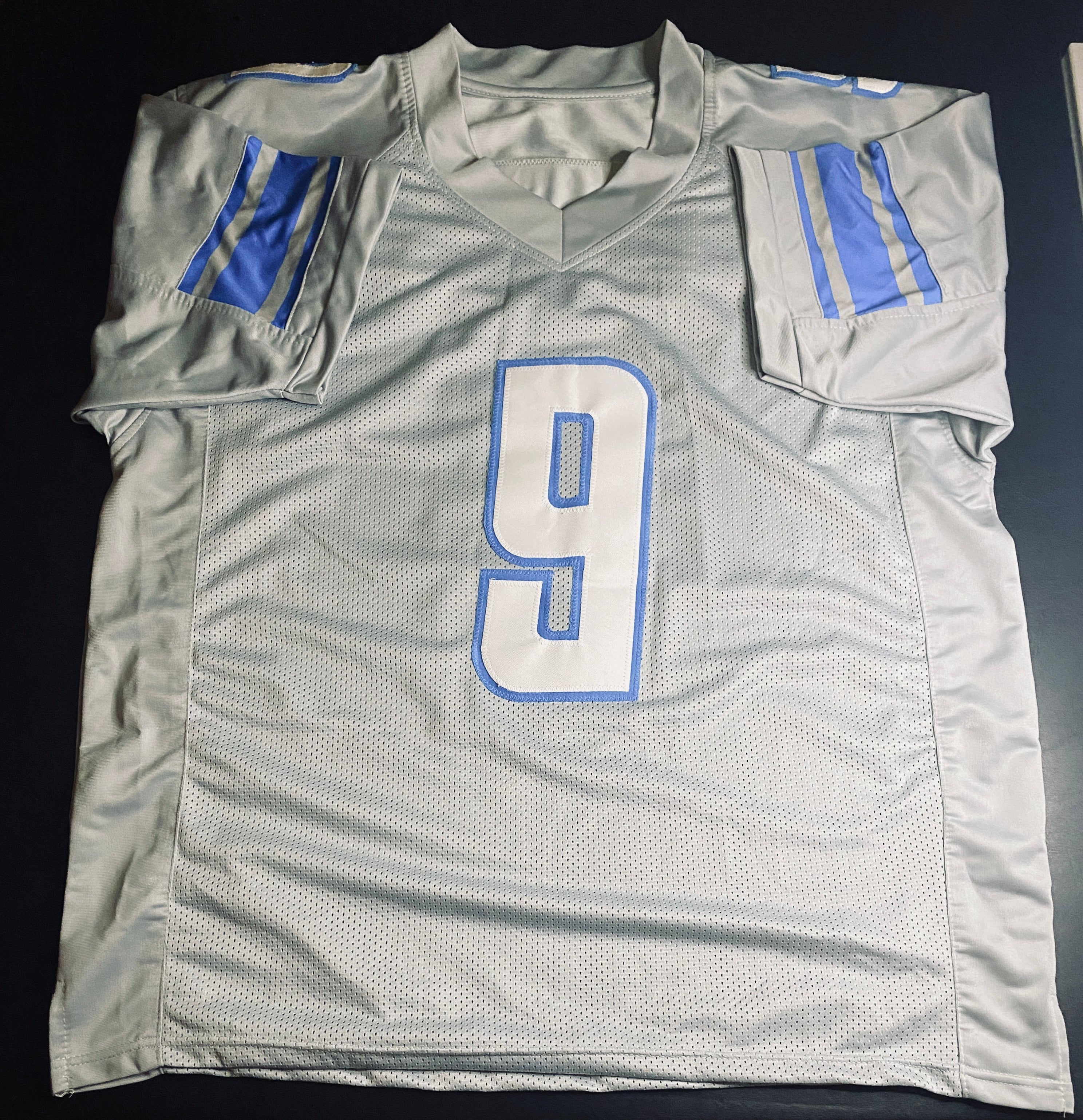 Jameson Williams Signed Authentic Jersey With COA (WV32255) (Lions)