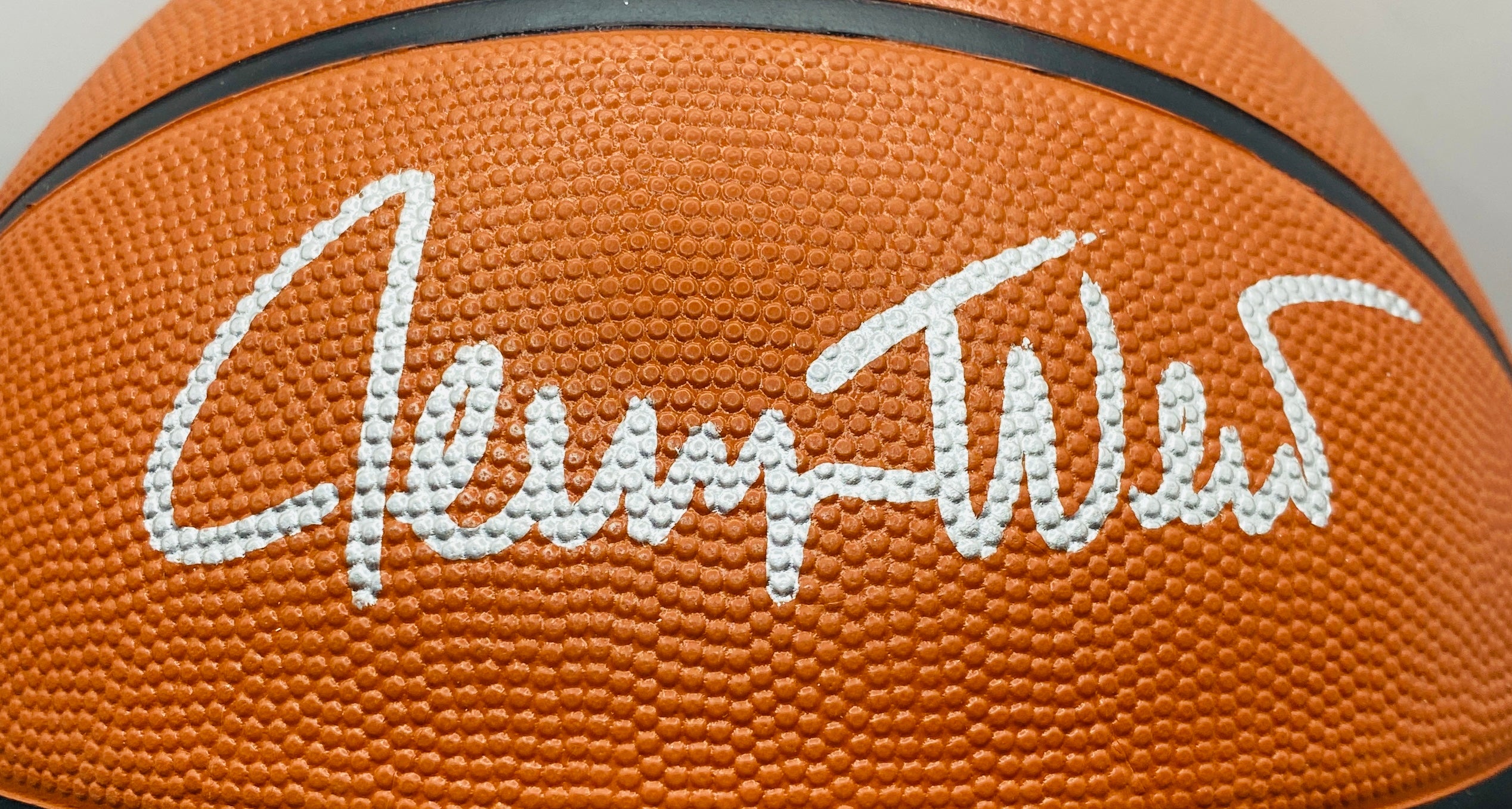 Jerry West Signed Basketball With COA (PC488945) (Lakers)