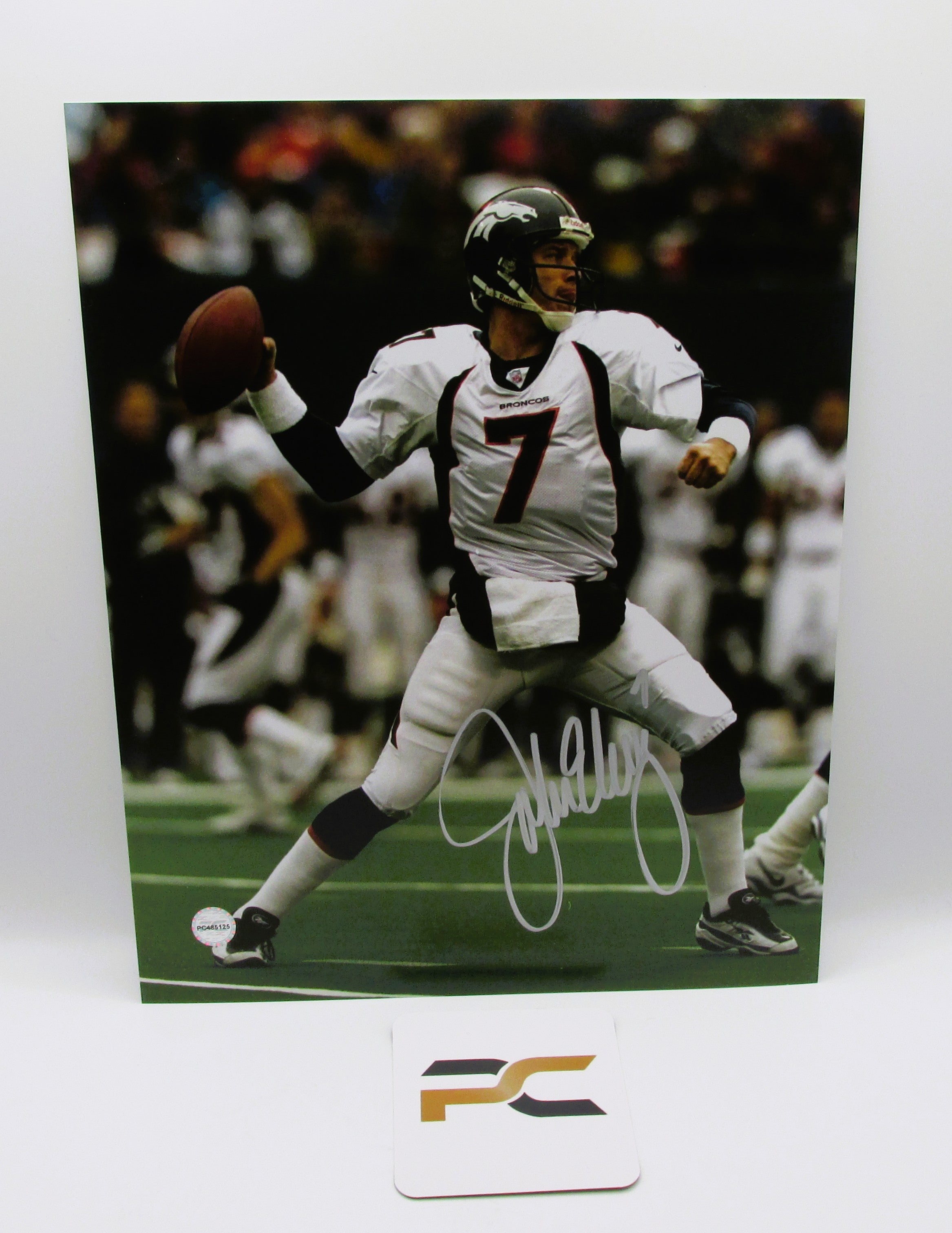 John Elway Signed 8x10 Photo With COA (PC485125) (Broncos)