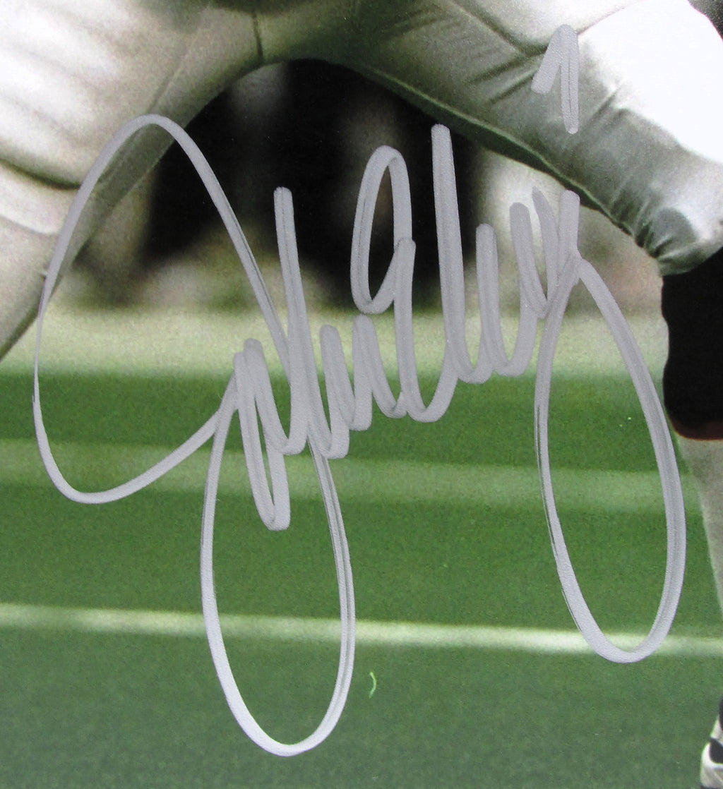 John Elway Signed 8x10 Photo With COA (PC485125) (Broncos)