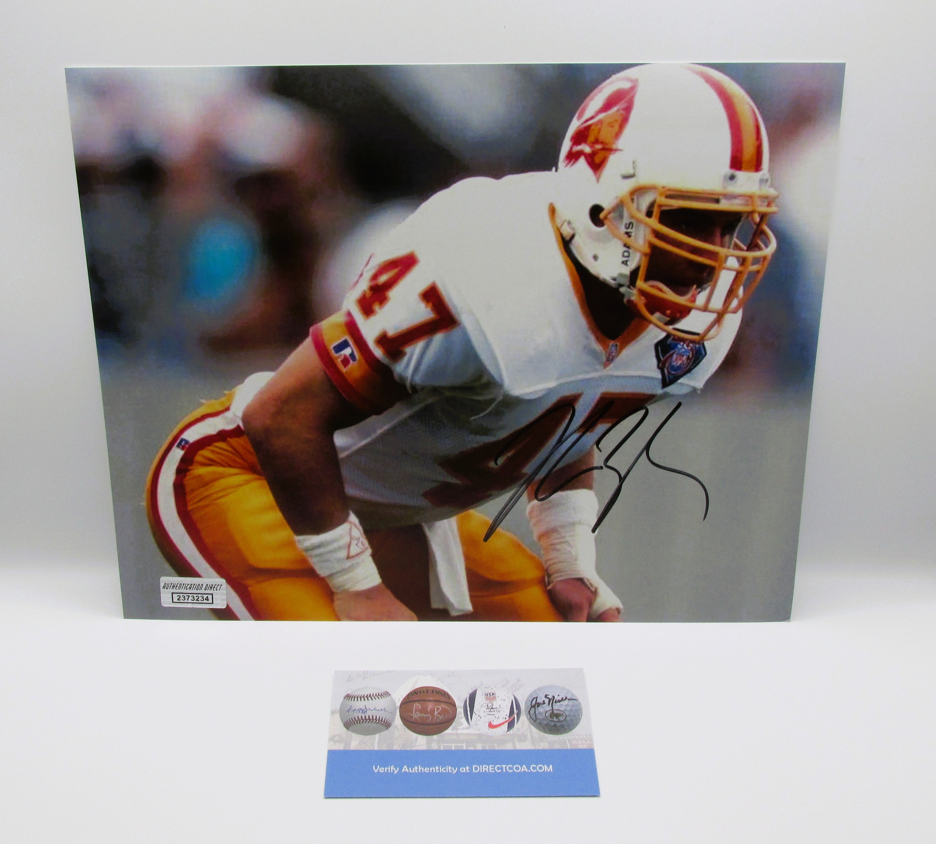 John Lynch Signed 8x10 Photo With COA (2373234) (Buccaneers, Bucs)