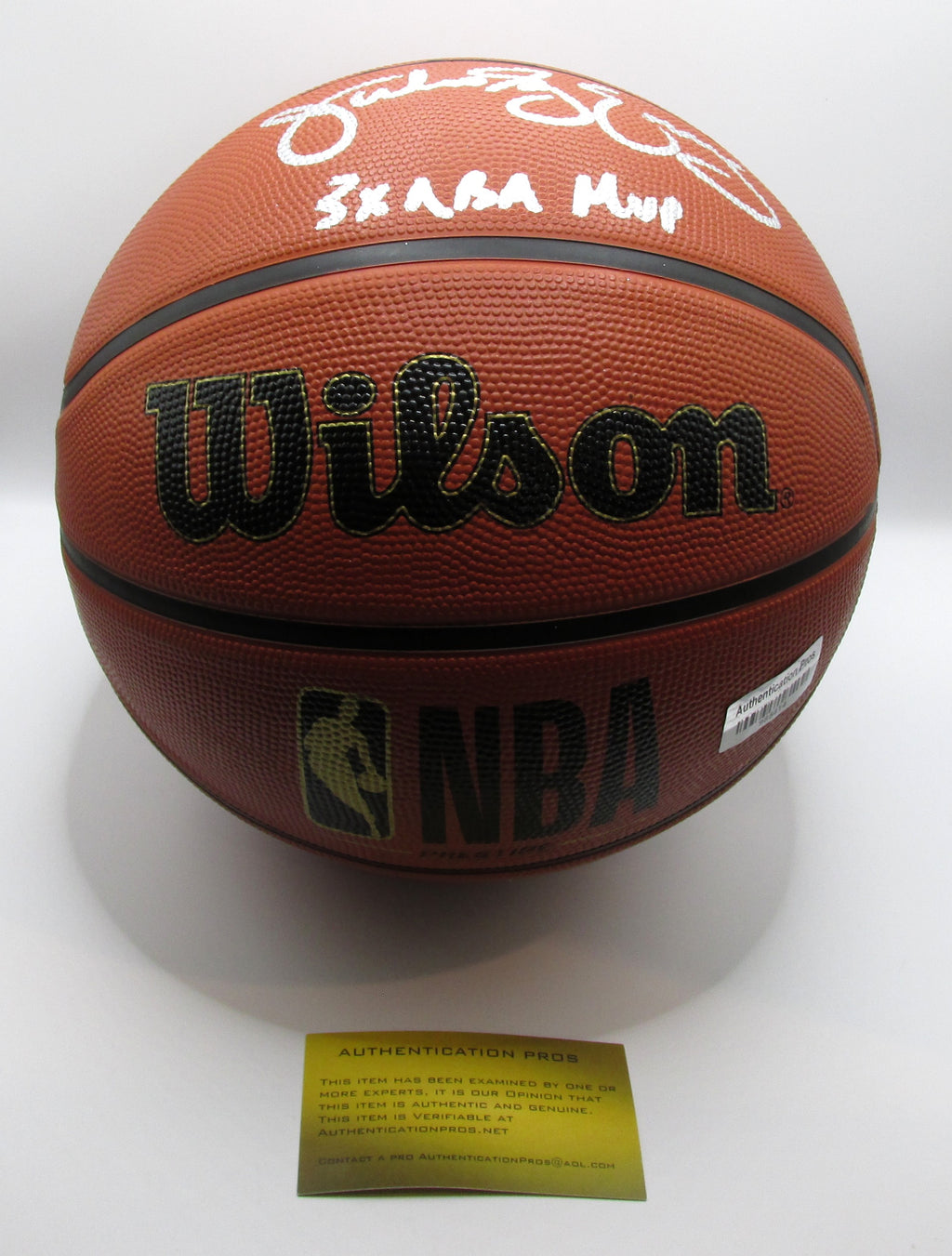Julius Erving Signed Basketball With Inscription And COA (985414) (76ers, Squires, Nets)