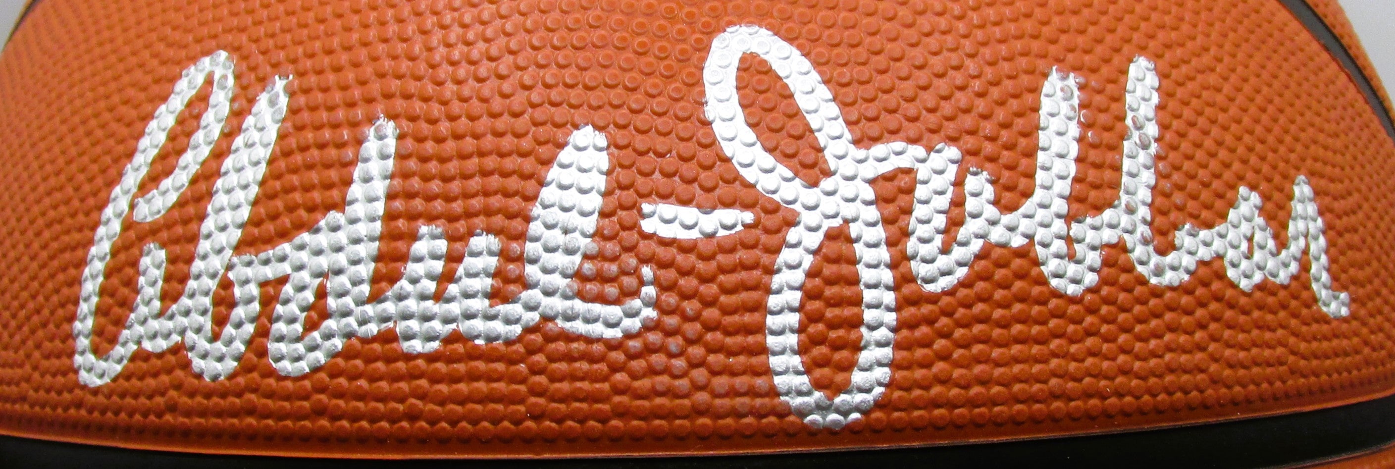 Kareem Abdul-Jabbar Signed Basketball With COA (985412) (Lakers)