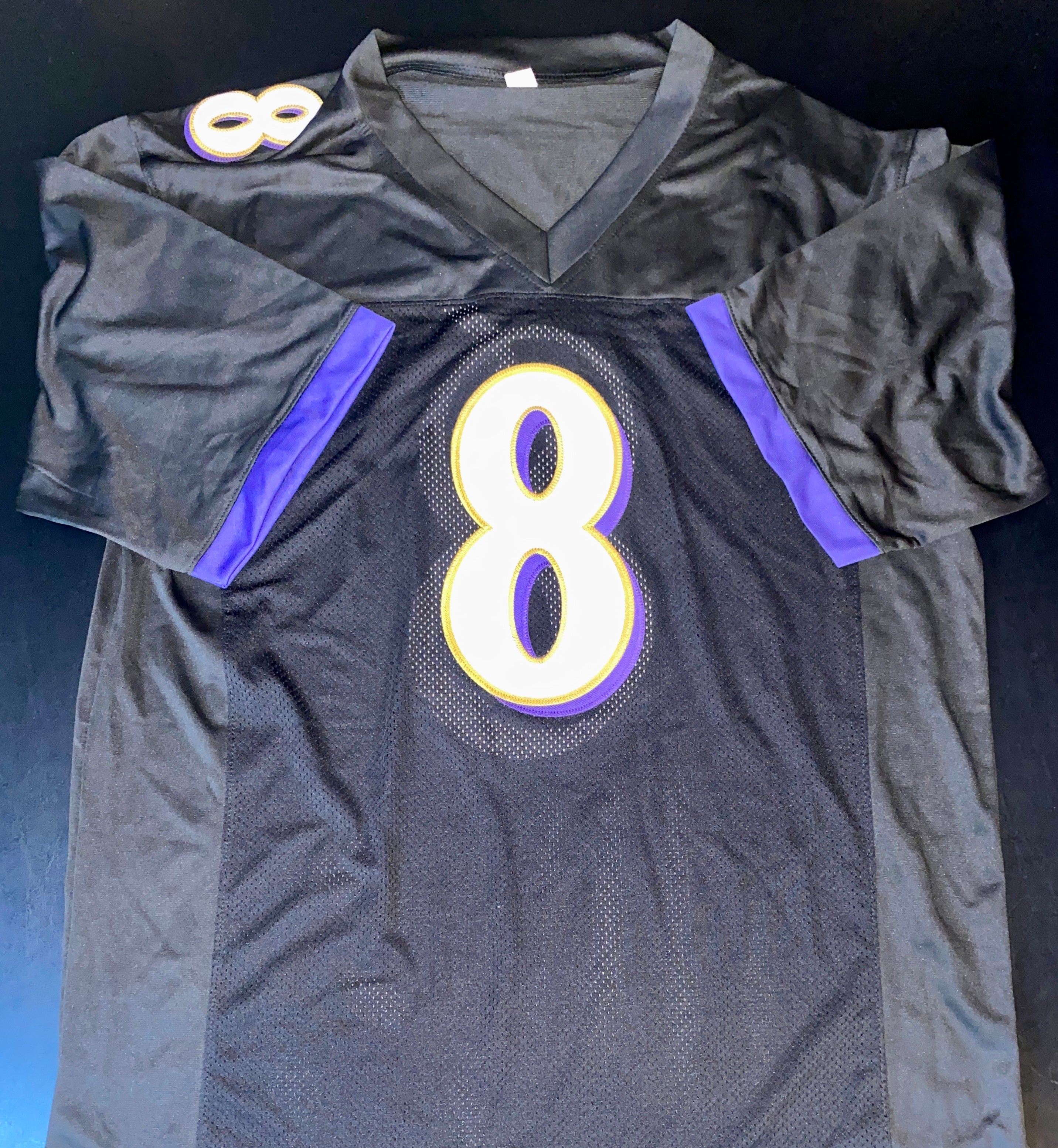 Lamar Jackson Signed Jersey With COA (501781) (Ravens)