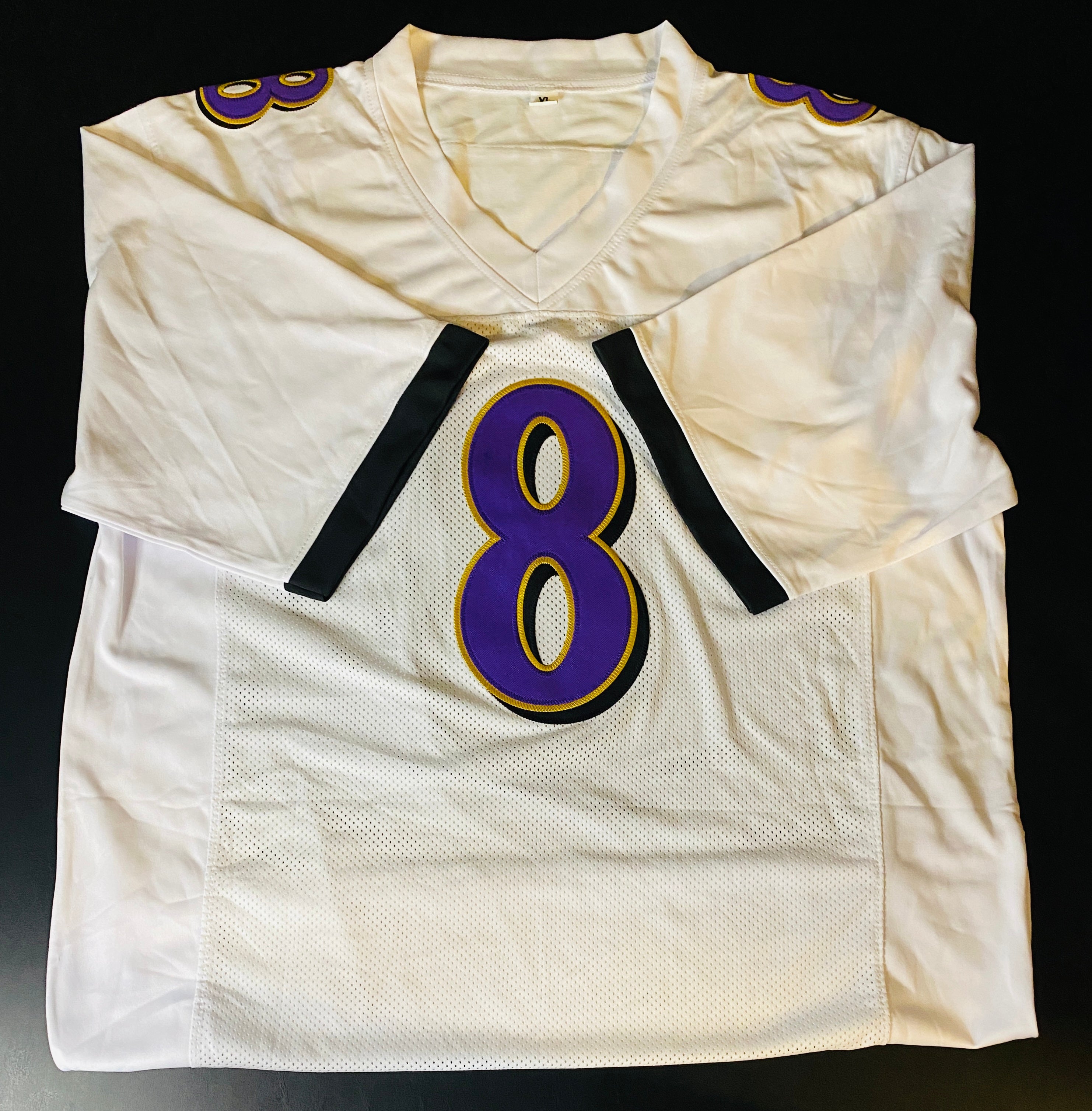 Lamar Jackson Signed Jersey With COA (A51399) (Ravens)