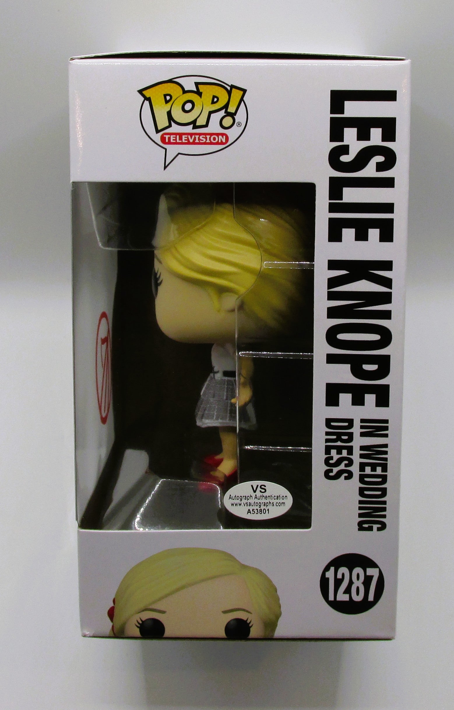 Leslie Knope (Amy Poehler) Signed Funko In Case With COA (A53801)(Parks and Rec)