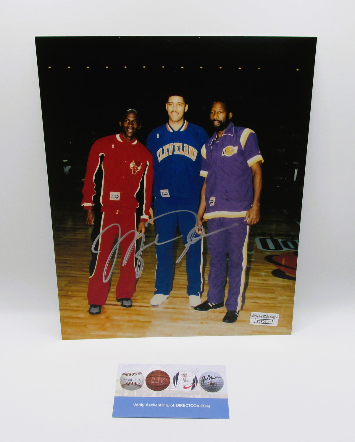 Michael Jordan Signed 8x10 Photo With COA (2370708) (Bulls)