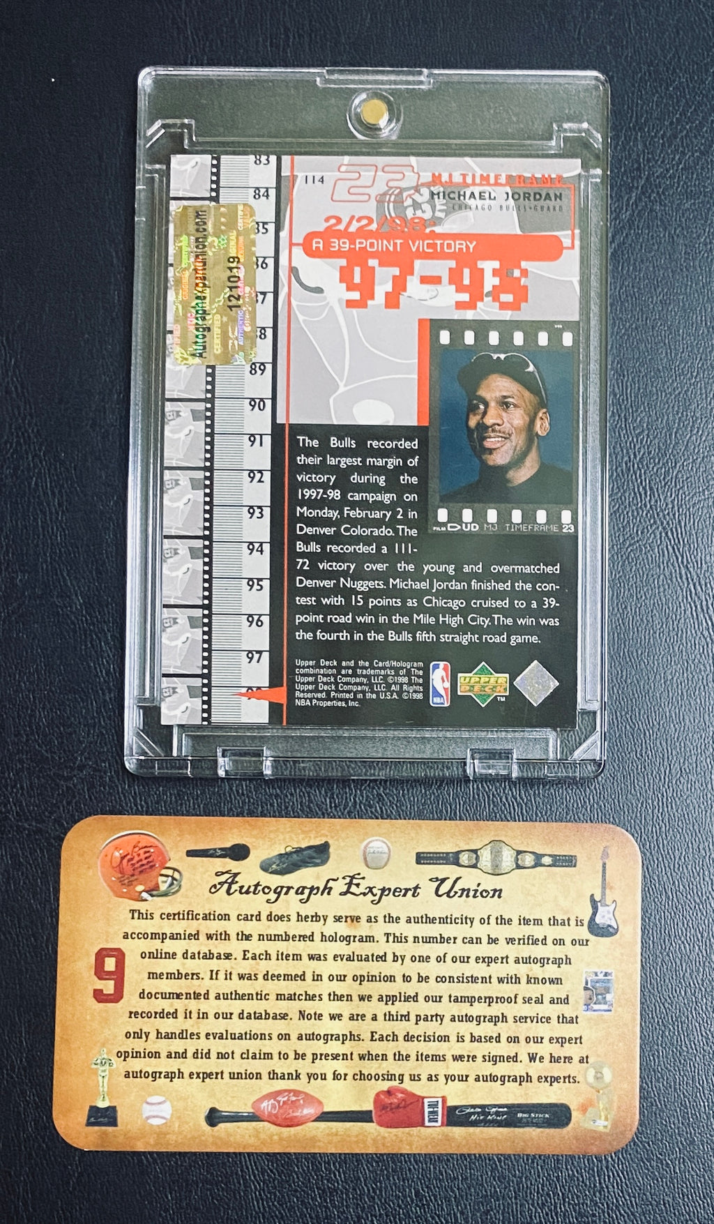 Michael Jordan Signed Card With COA (121019) (Bulls)