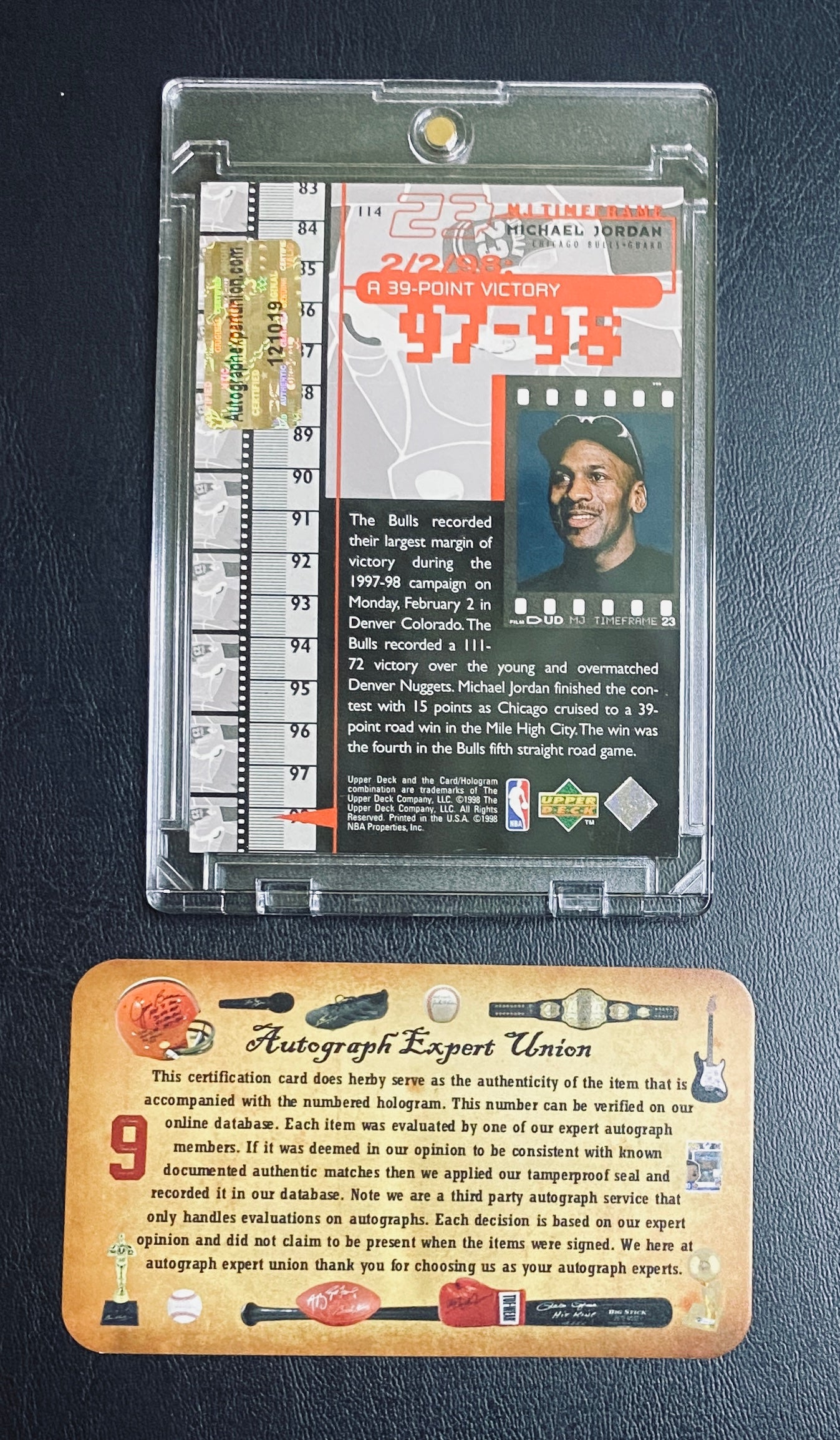 Michael Jordan Signed Card With COA (121019) (Bulls)