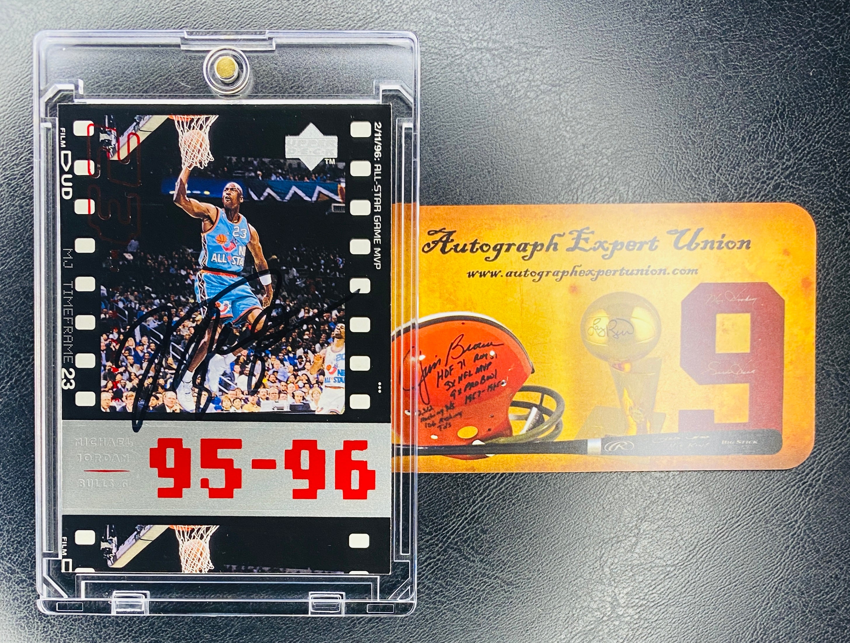 Michael Jordan Signed Card With COA (121026) (Bulls)