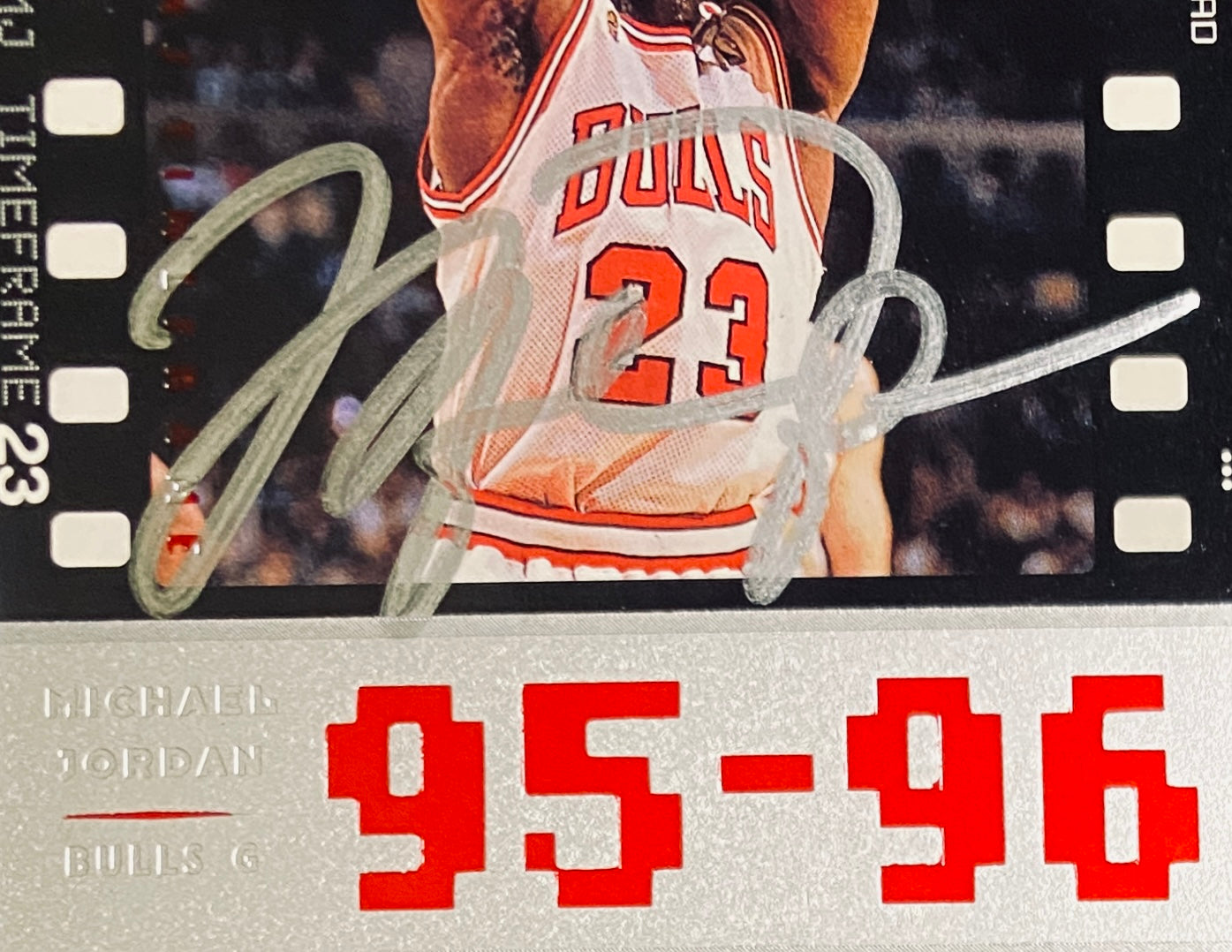 Michael Jordan Signed Card With COA (121033) (Bulls)