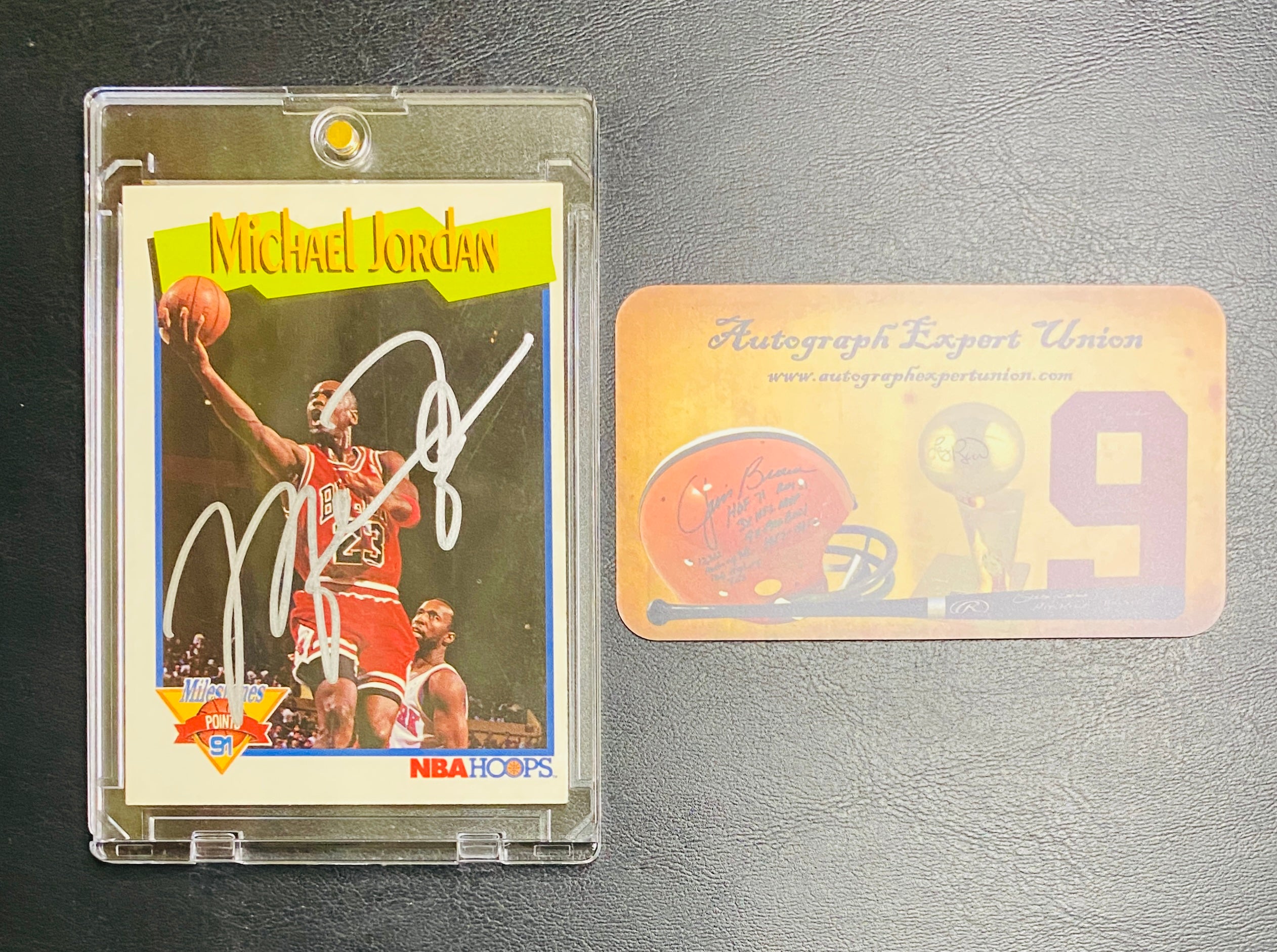 Michael Jordan Signed Card With COA (121073) (Bulls)