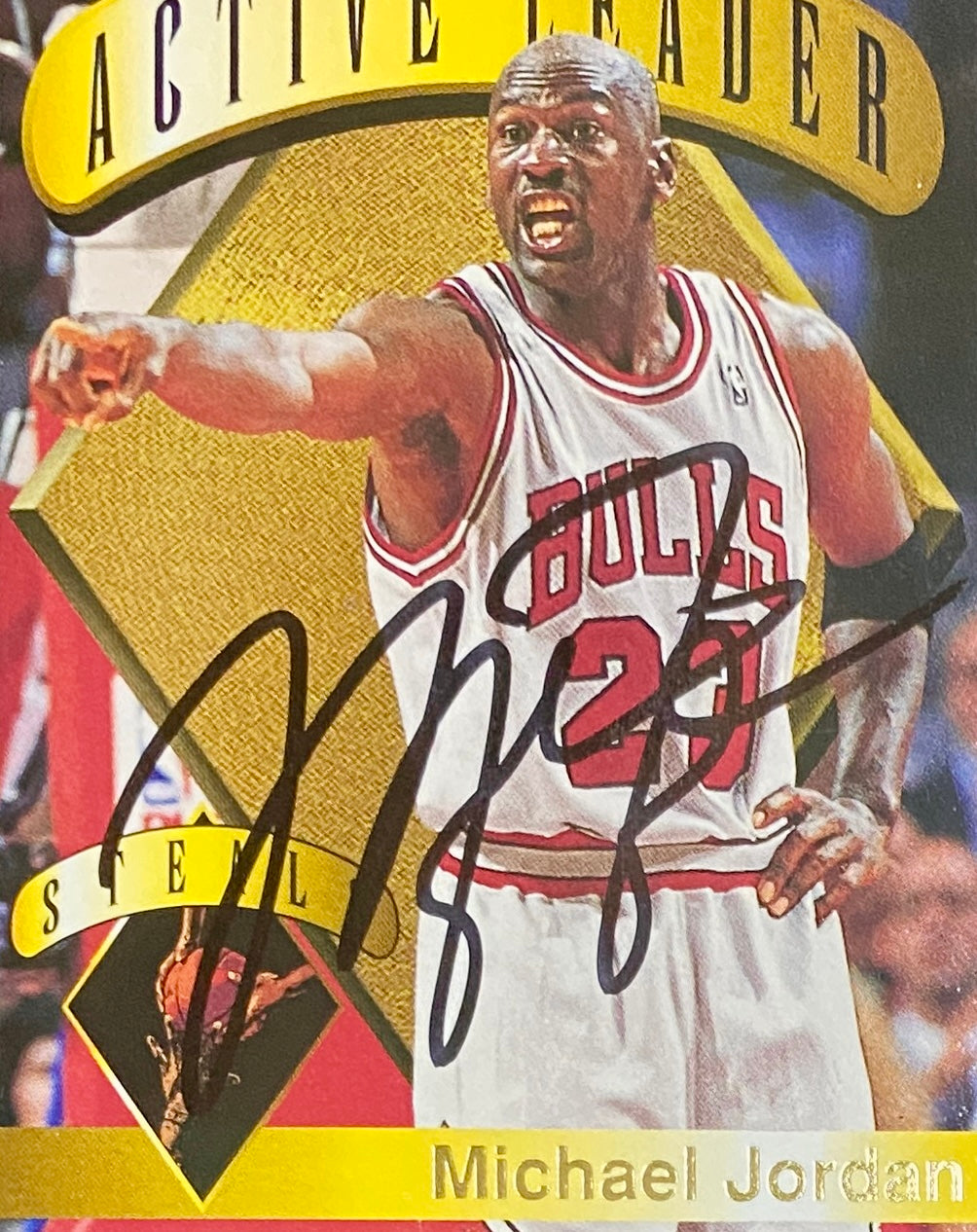 Michael Jordan Signed Card With COA (121241) (Bulls)