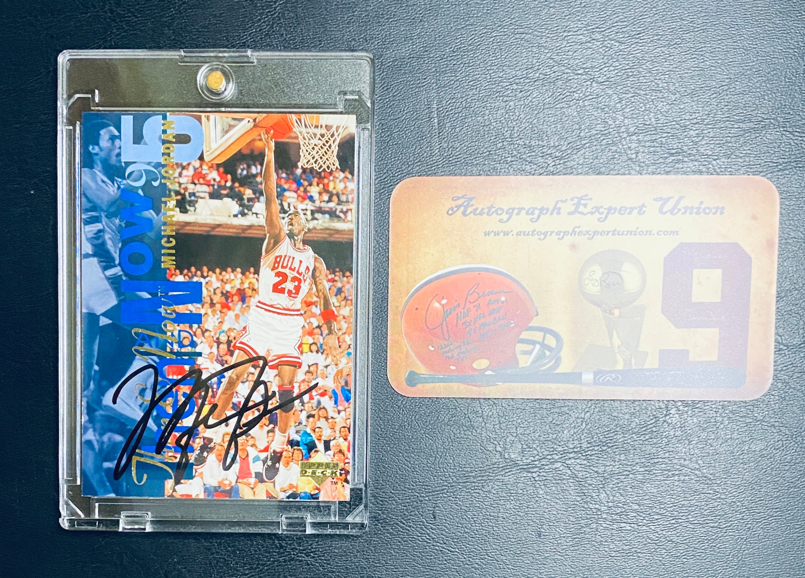 Michael Jordan Signed Card With COA (121264) (Bulls)