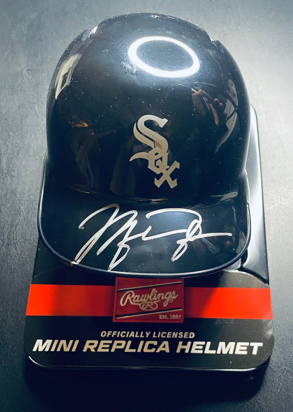 Michael Jordan Signed Mini Helmet With COA (130634) (White Sox)