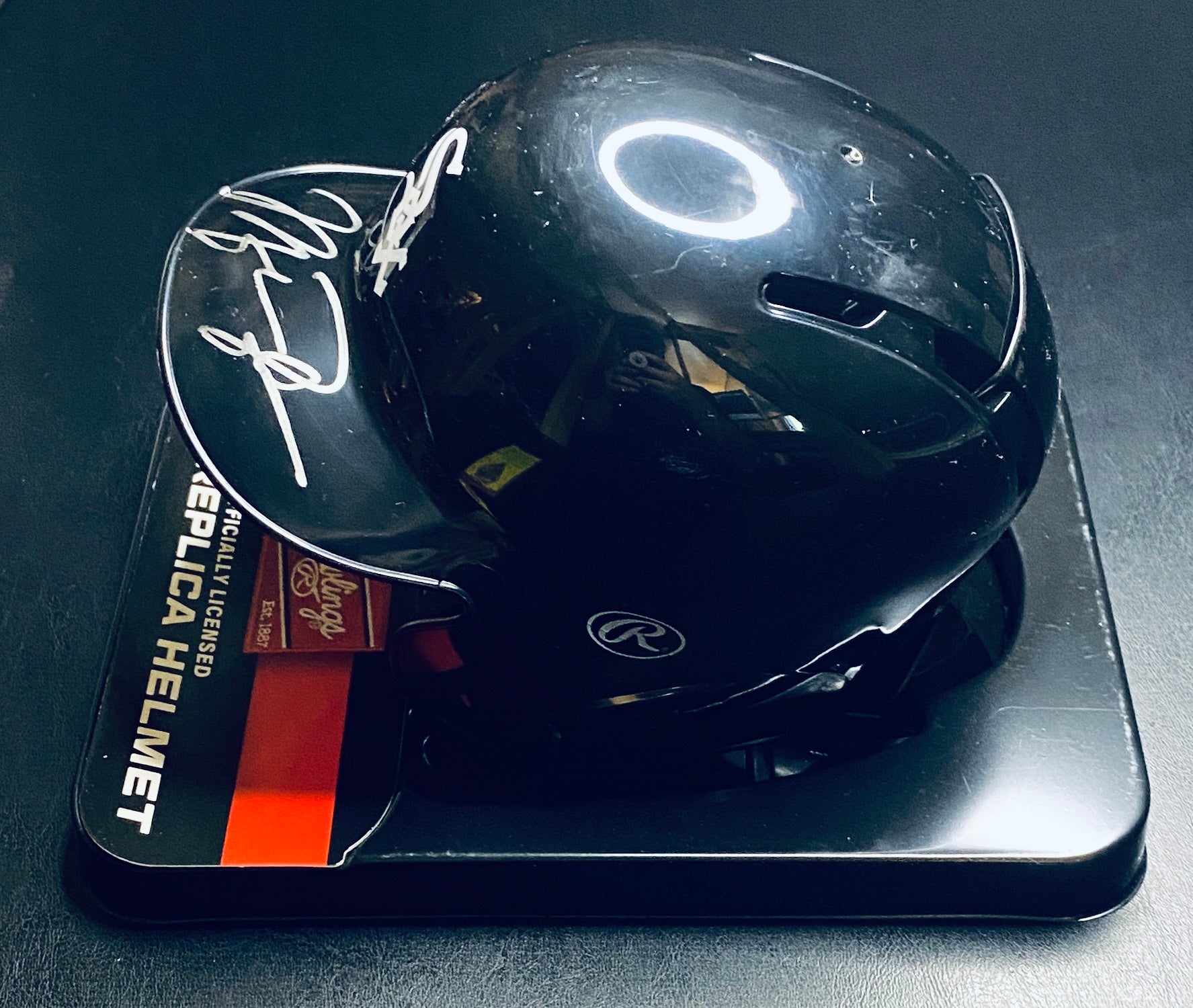 Michael Jordan Signed Mini Helmet With COA (130634) (White Sox)