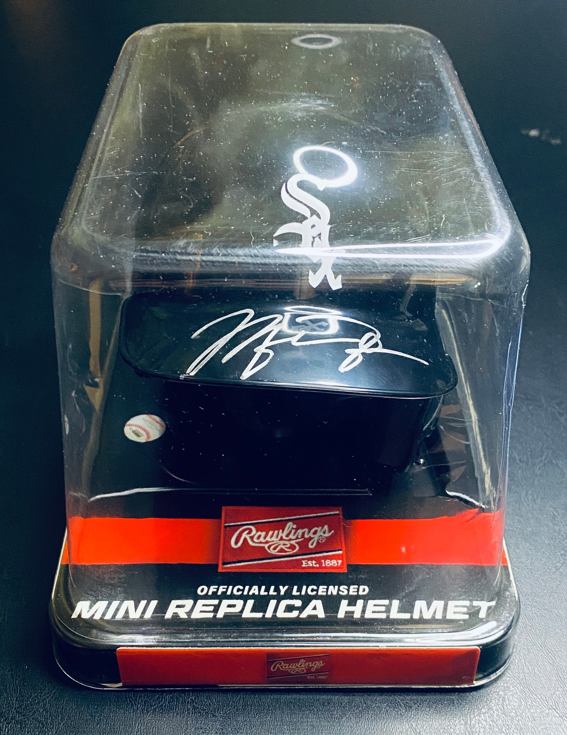Michael Jordan Signed Mini Helmet With COA (130634) (White Sox)