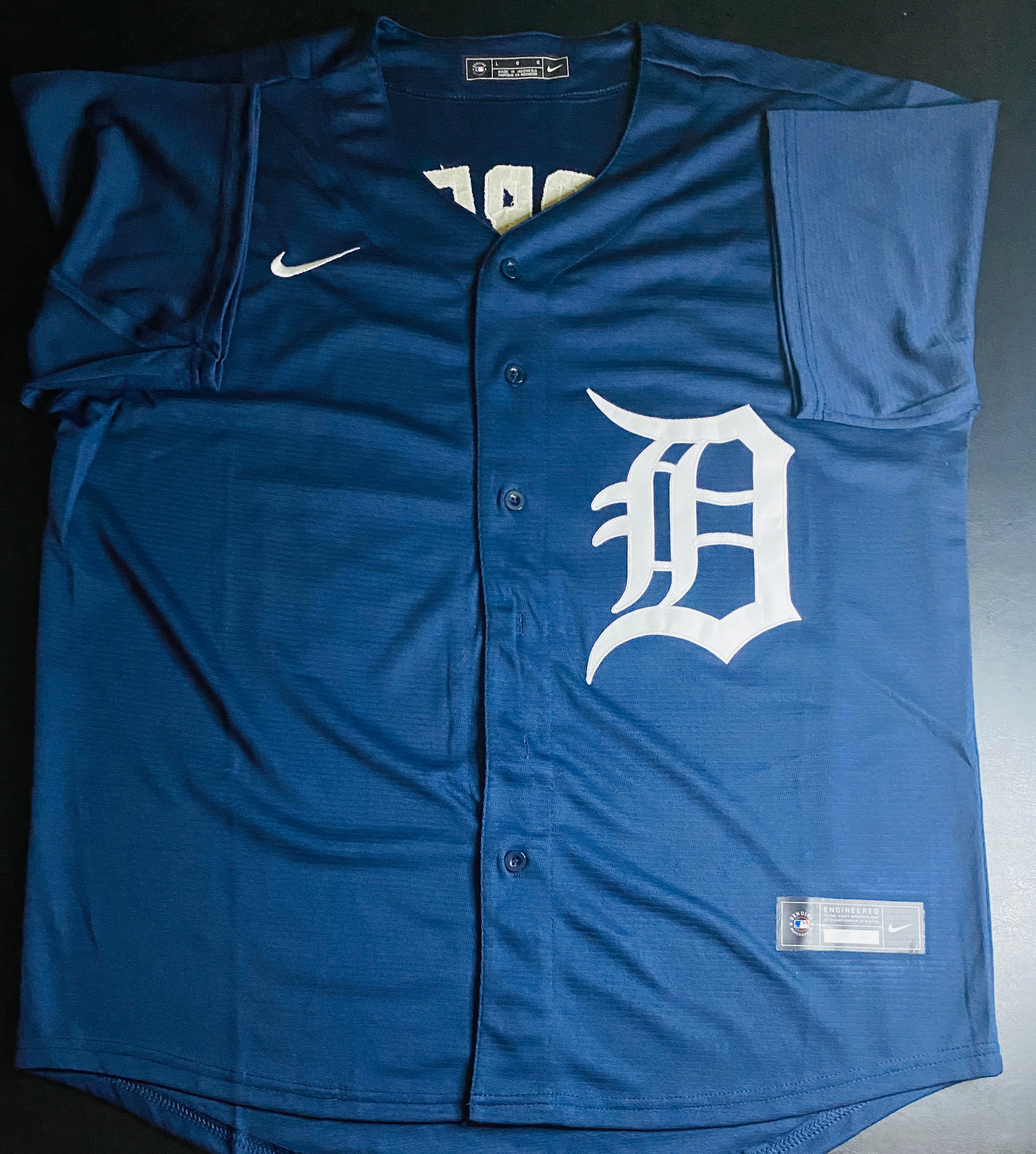 Miguel Cabrera Signed Jersey With COA (PC483467) (Tigers)