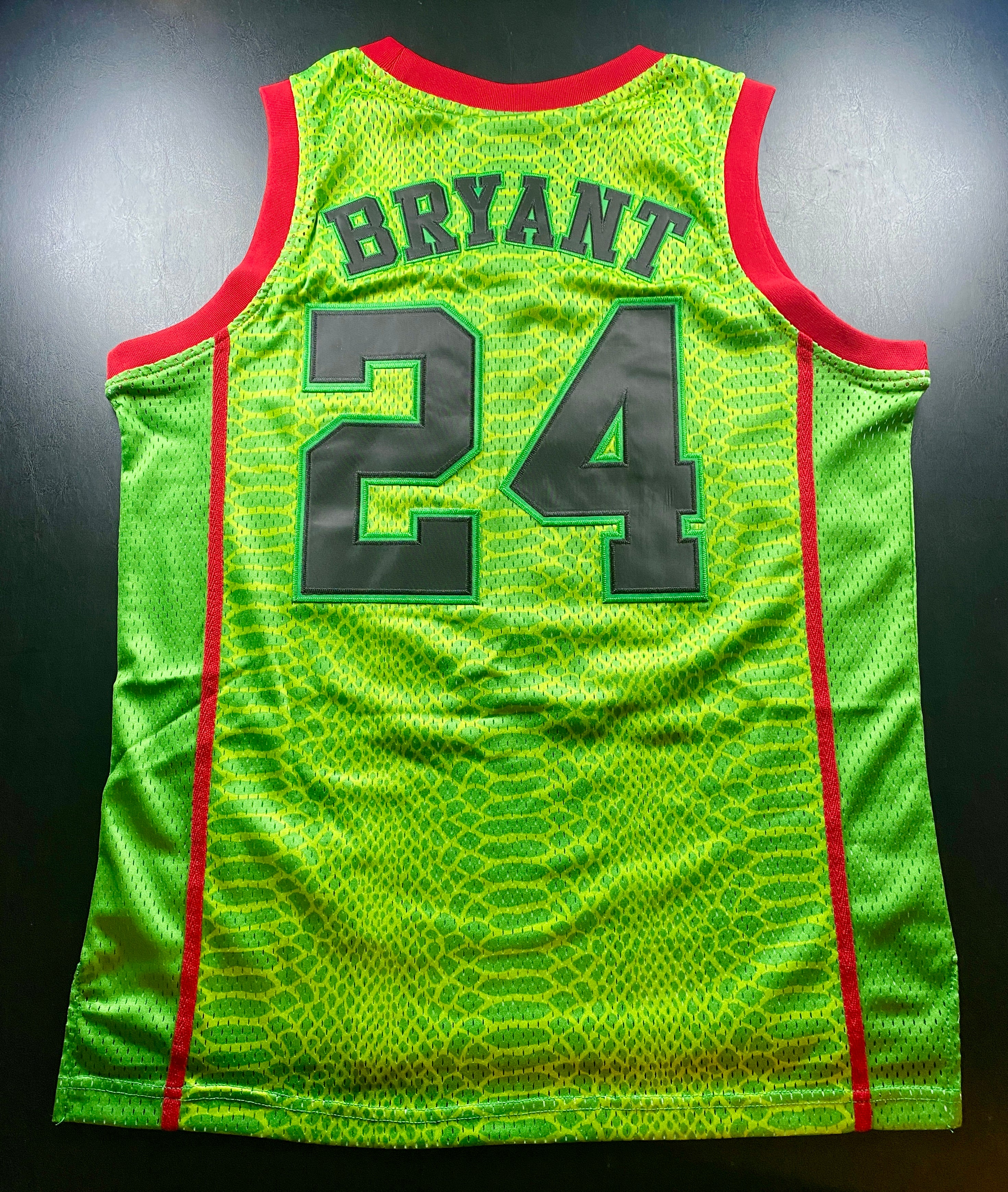 NWT - Adult Small Kobe Bryant Jersey, Grinch Mamba on Front, Bryant on Back