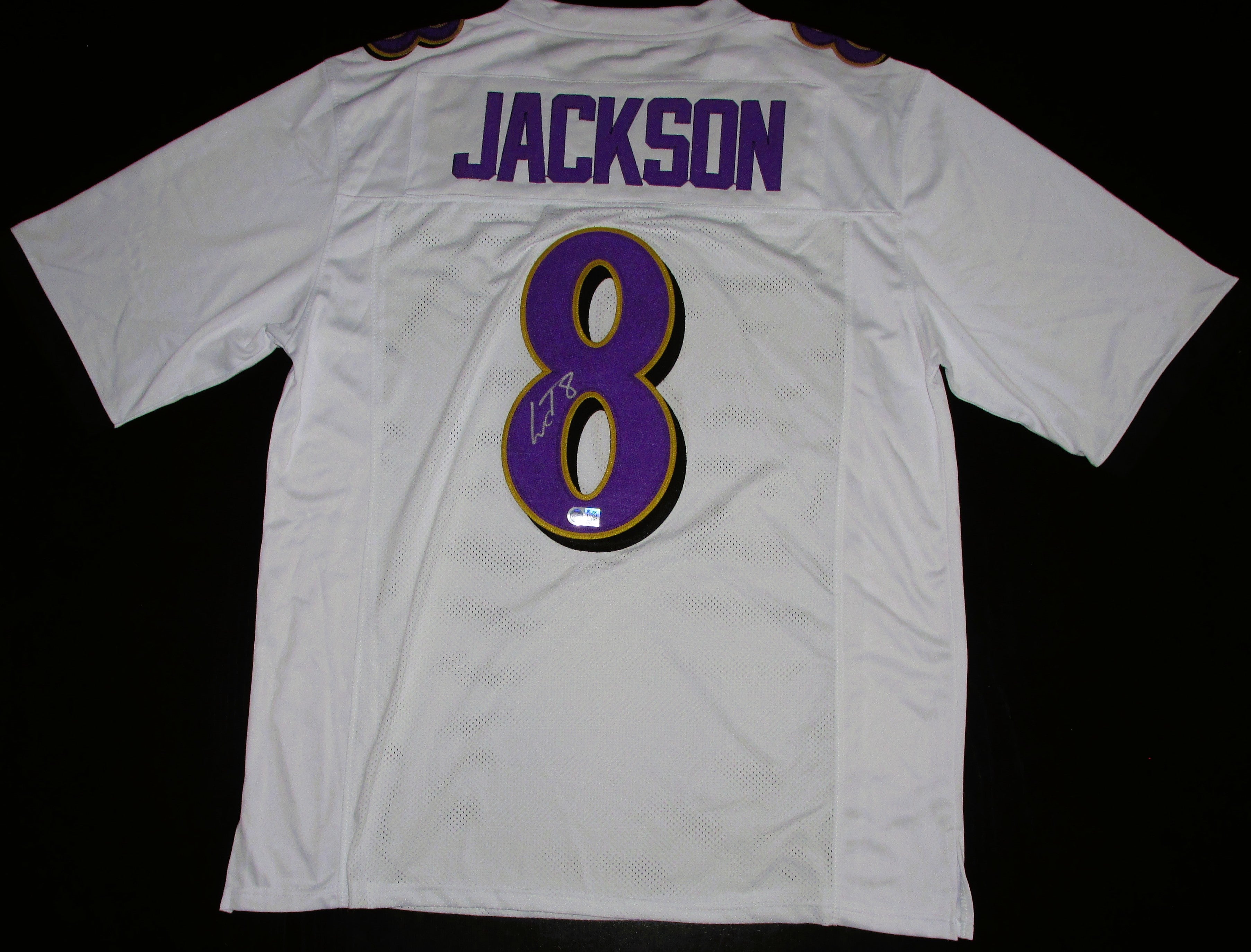 Lamar Jackson Signed Jersey With COA (PC602105) (Ravens)