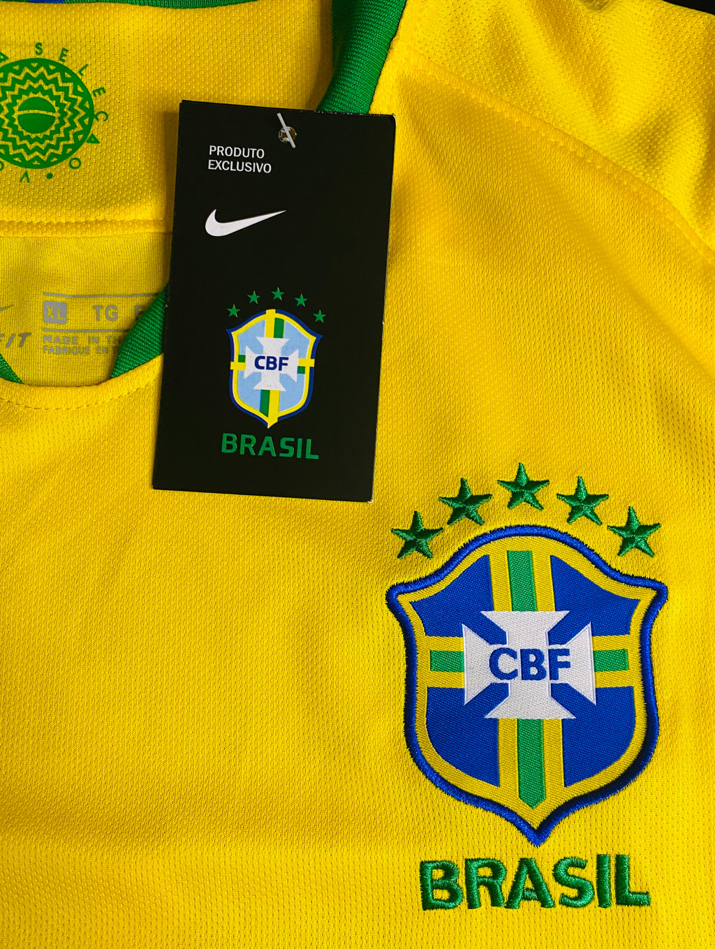 Neymar Jr Signed Jersey With COA (988021) (Brazil)