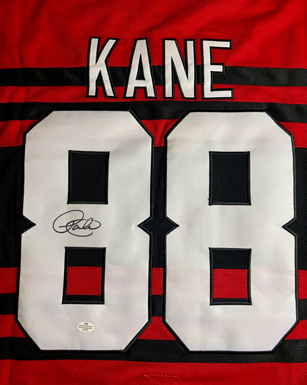 Patrick Kane Signed Jersey With COA (A53339) (Red Wings)