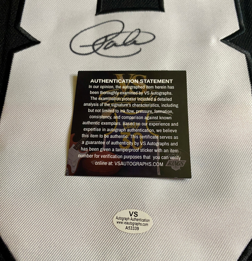Patrick Kane Signed Jersey With COA (A53339) (Red Wings)