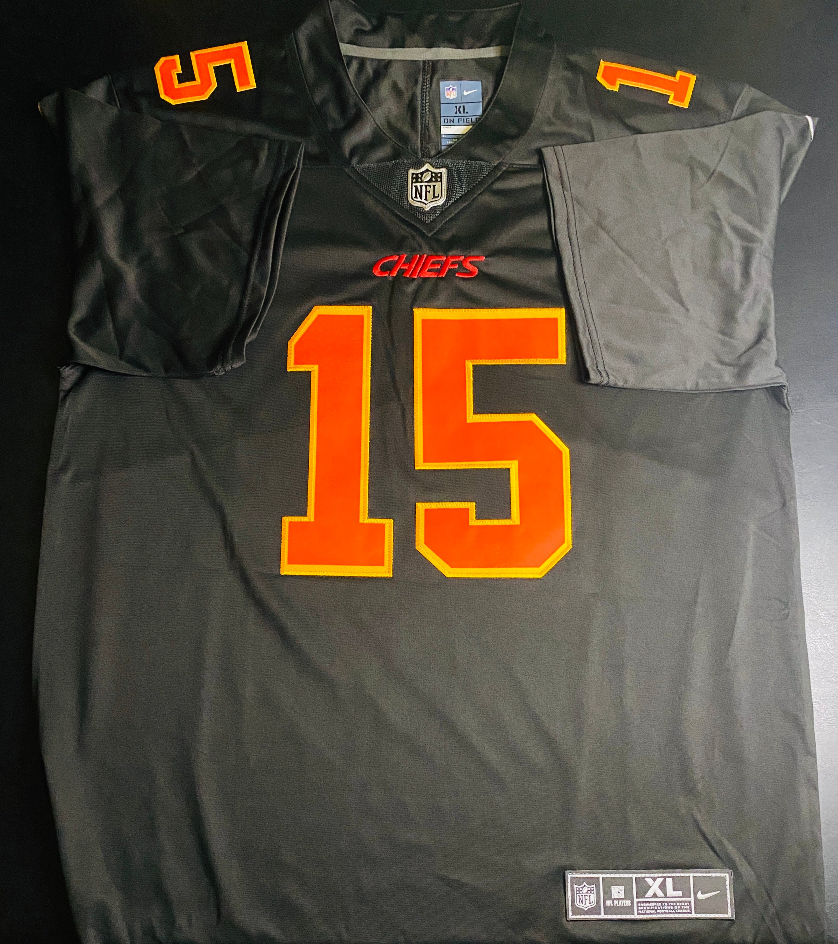 Patrick Mahomes Signed Jersey With COA (A54210) (Chiefs)